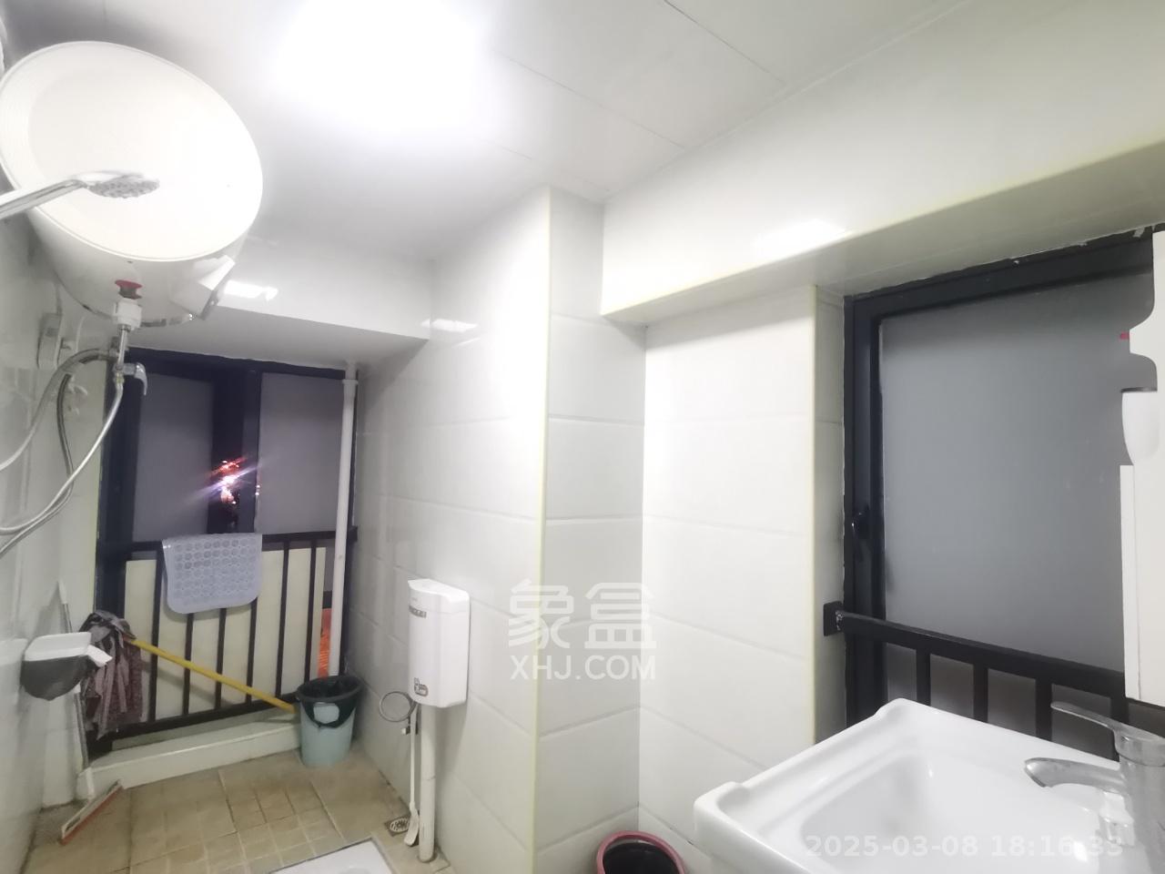 中建芙蓉嘉苑  2室1厅1卫   2200.00元/月室内图