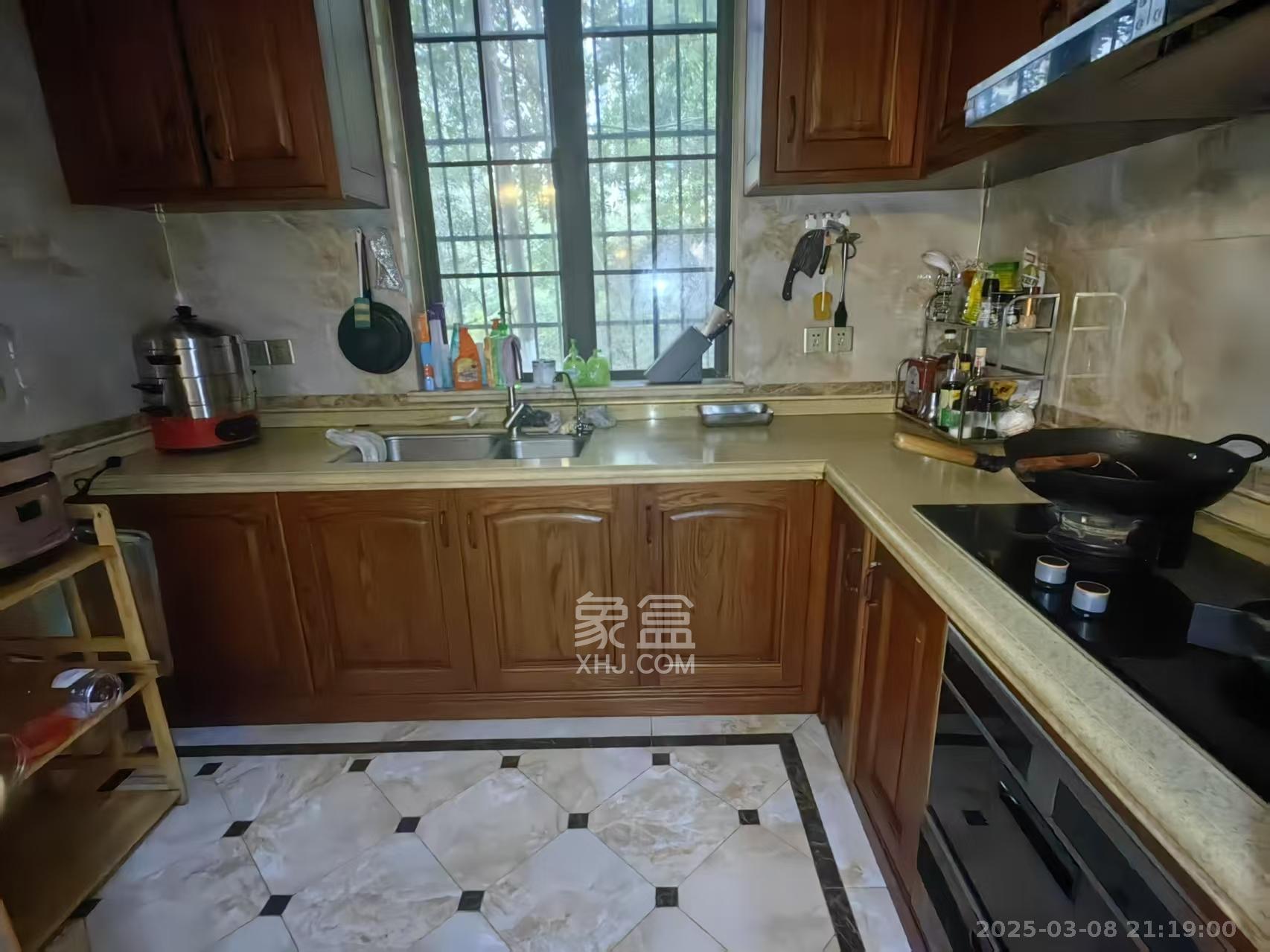 宏聚地中海 5室2厅4卫 6800.0元/月 宏聚地中海 5室2厅4卫 6800.0元/月室内图