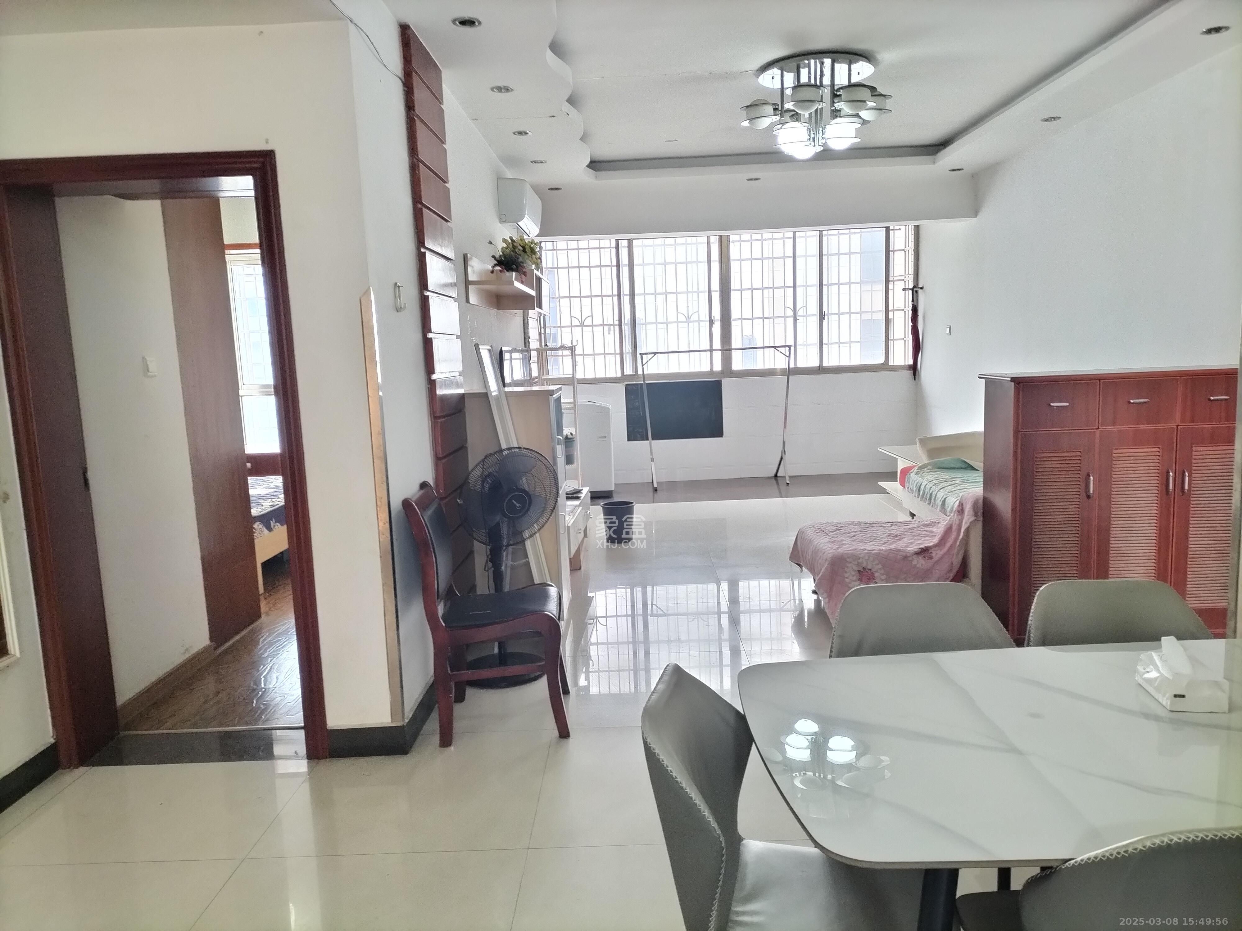 长丰小区 3室2厅1卫 2300.0元/月 长丰小区 3室2厅1卫 2300.0元/月室内图