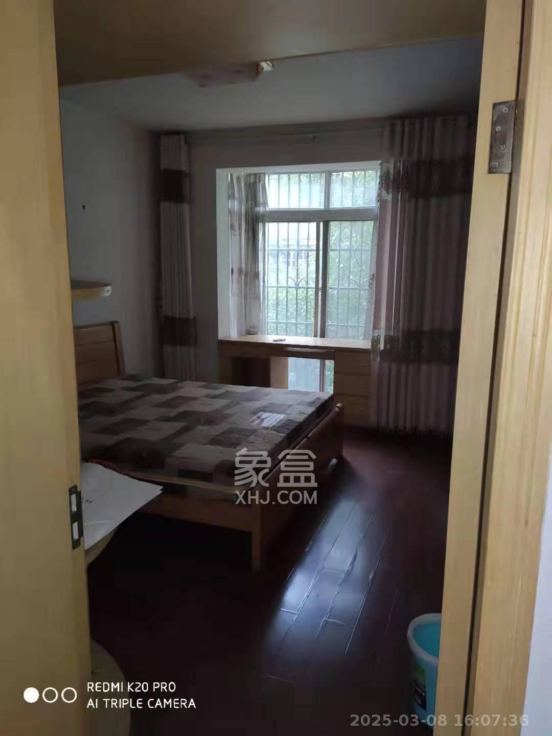 鄱阳小区 2室1厅1卫 1600.0元/月 鄱阳小区 2室1厅1卫 1600.0元/月室内图