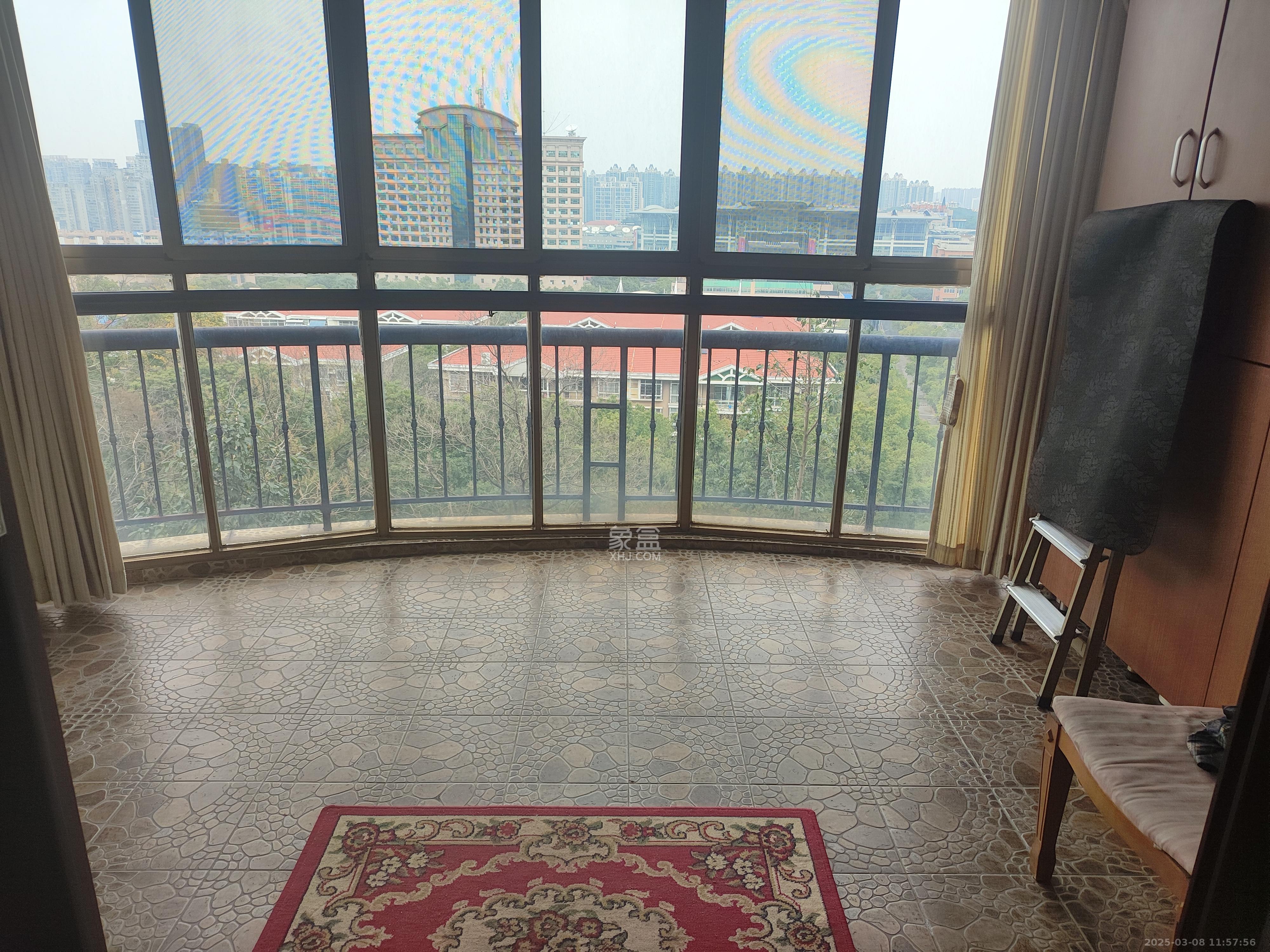 金色比华利 3室2厅1卫 2400.0元/月 金色比华利 3室2厅1卫 2400.0元/月室内图