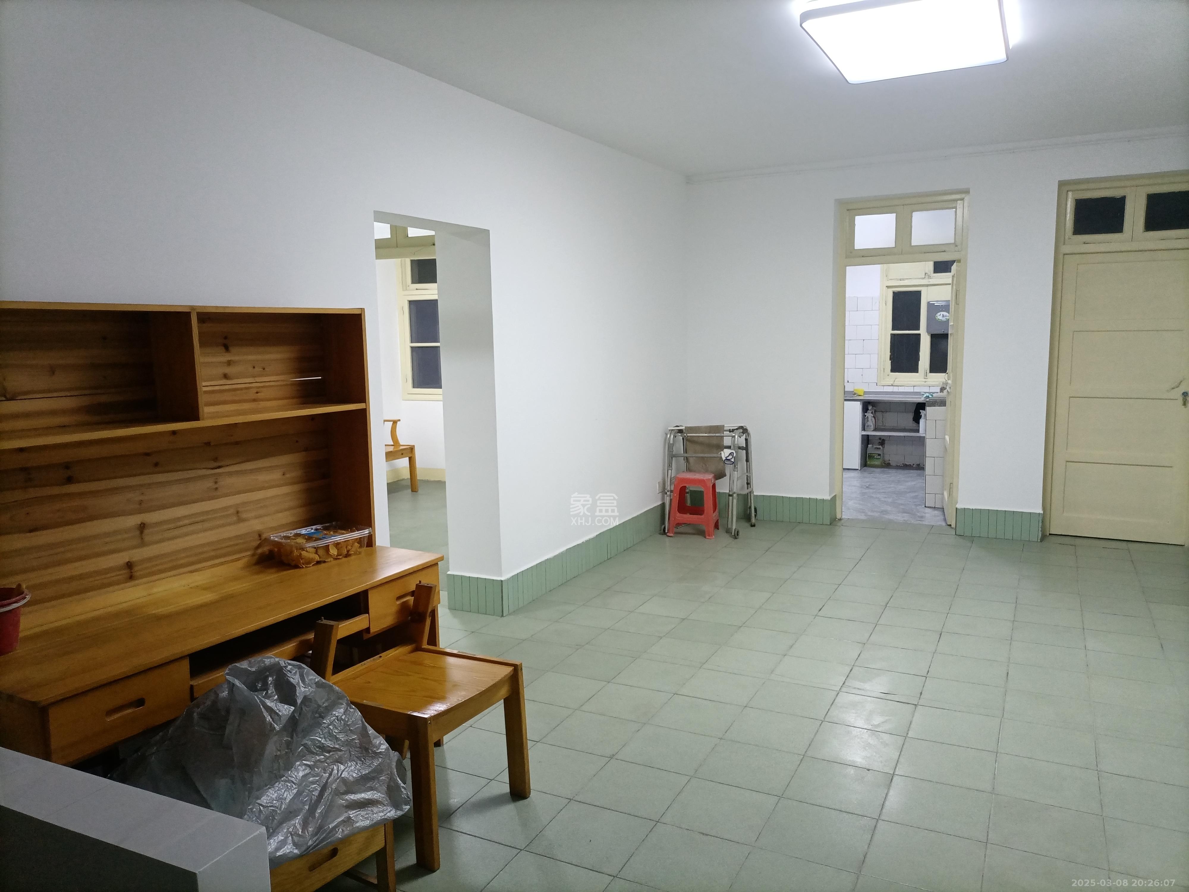 天心区教师村宿舍 3室2厅1卫 1900.0元/月 天心区教师村宿舍 3室2厅1卫 1900.0元/月室内图