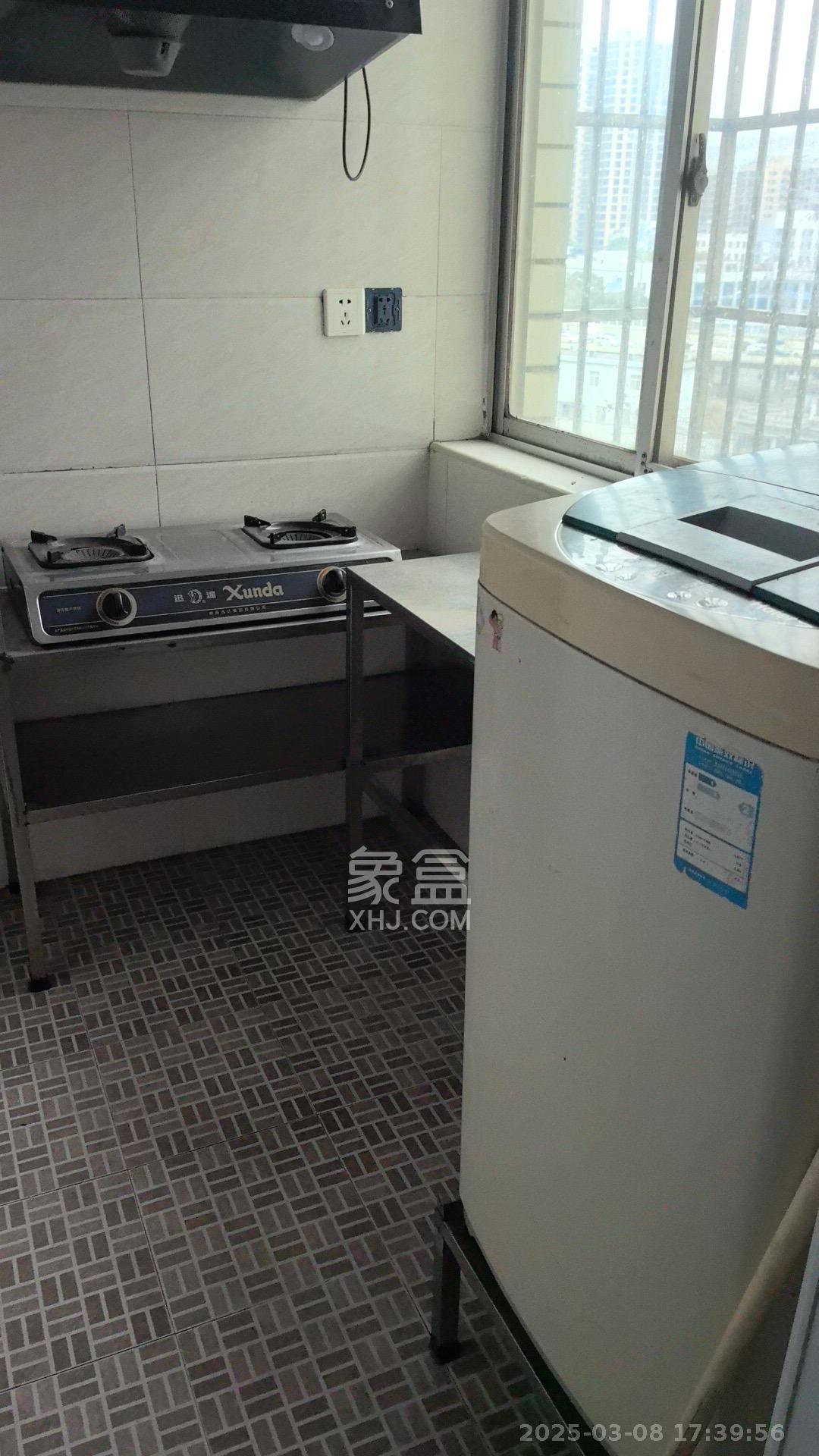 银杏家园  3室2厅1卫   1500.00元/月室内图