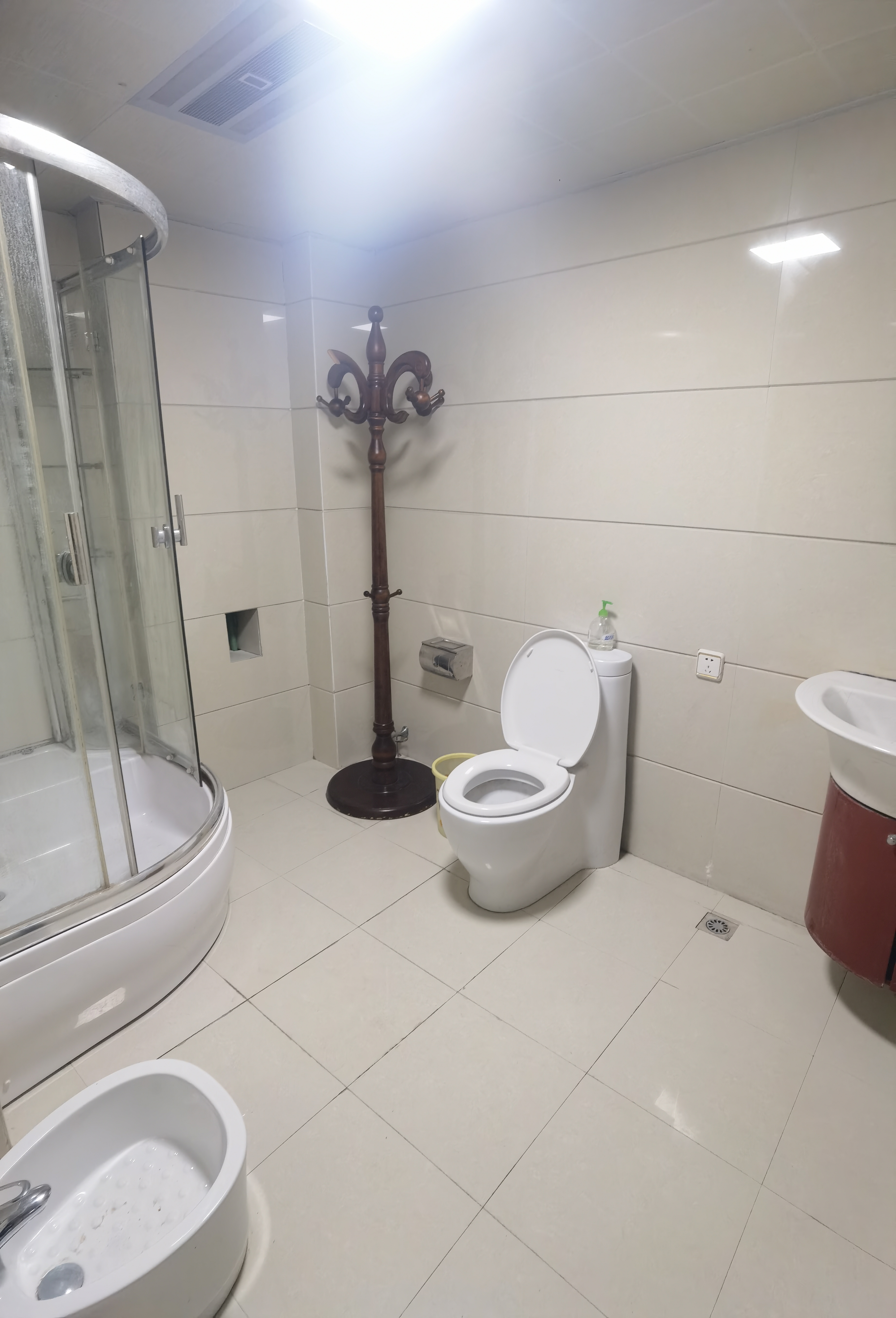 鸿都苑 3室2厅2卫 49.8万 鸿都苑 3室2厅2卫 49.8万客厅