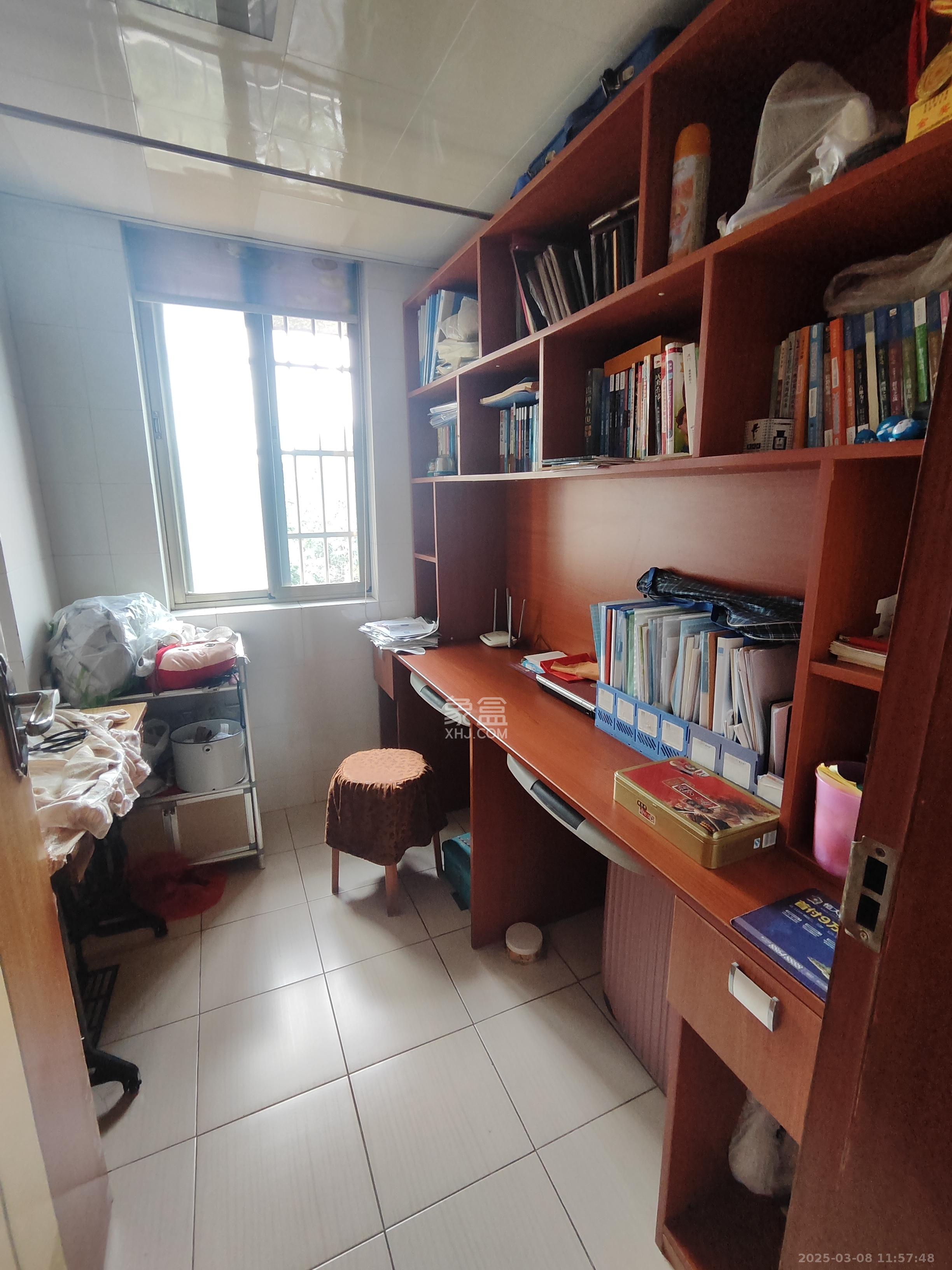 金色比华利 3室2厅1卫 2400.0元/月 金色比华利 3室2厅1卫 2400.0元/月室内图