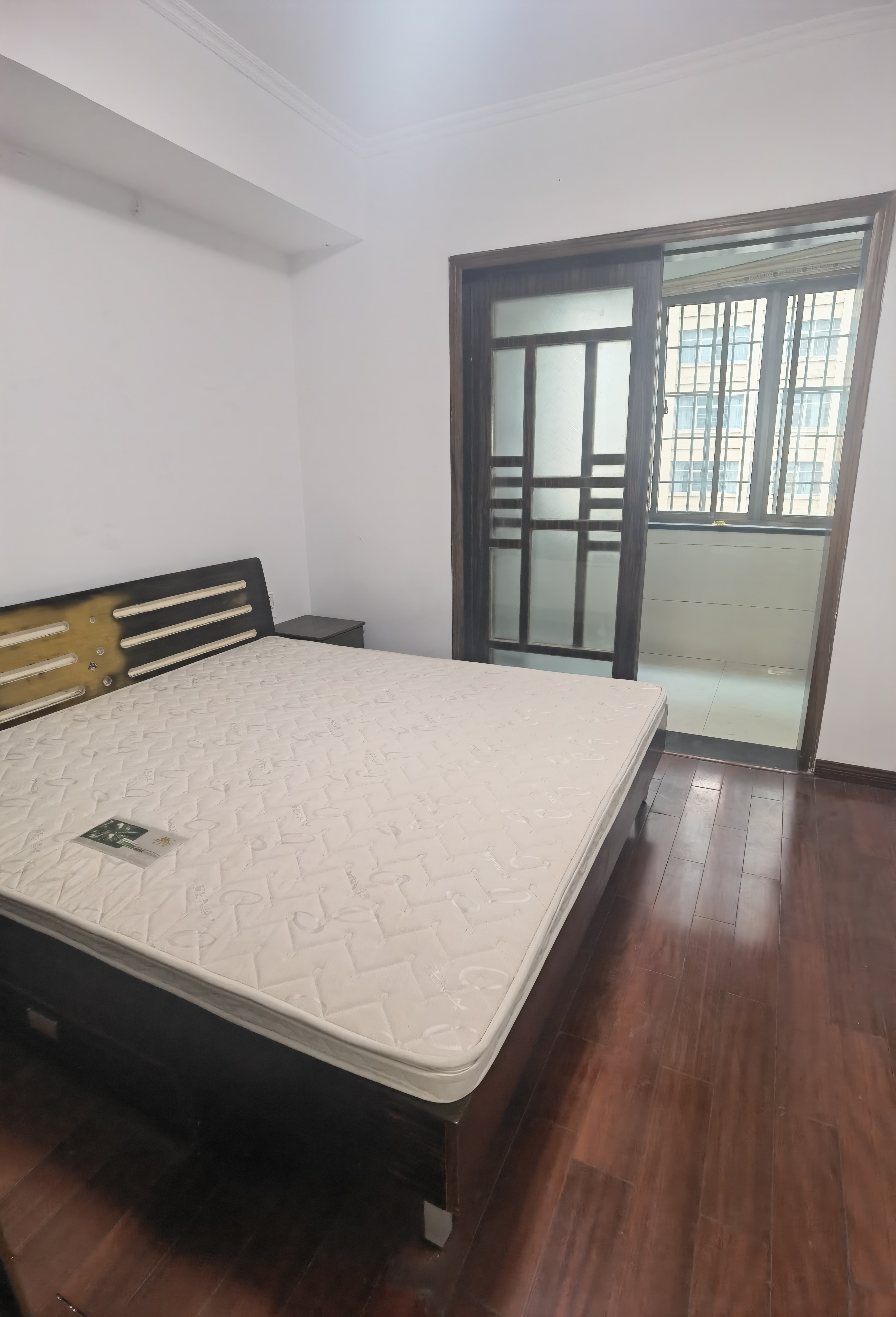 鸿都苑 3室2厅2卫 49.8万 鸿都苑 3室2厅2卫 49.8万客厅