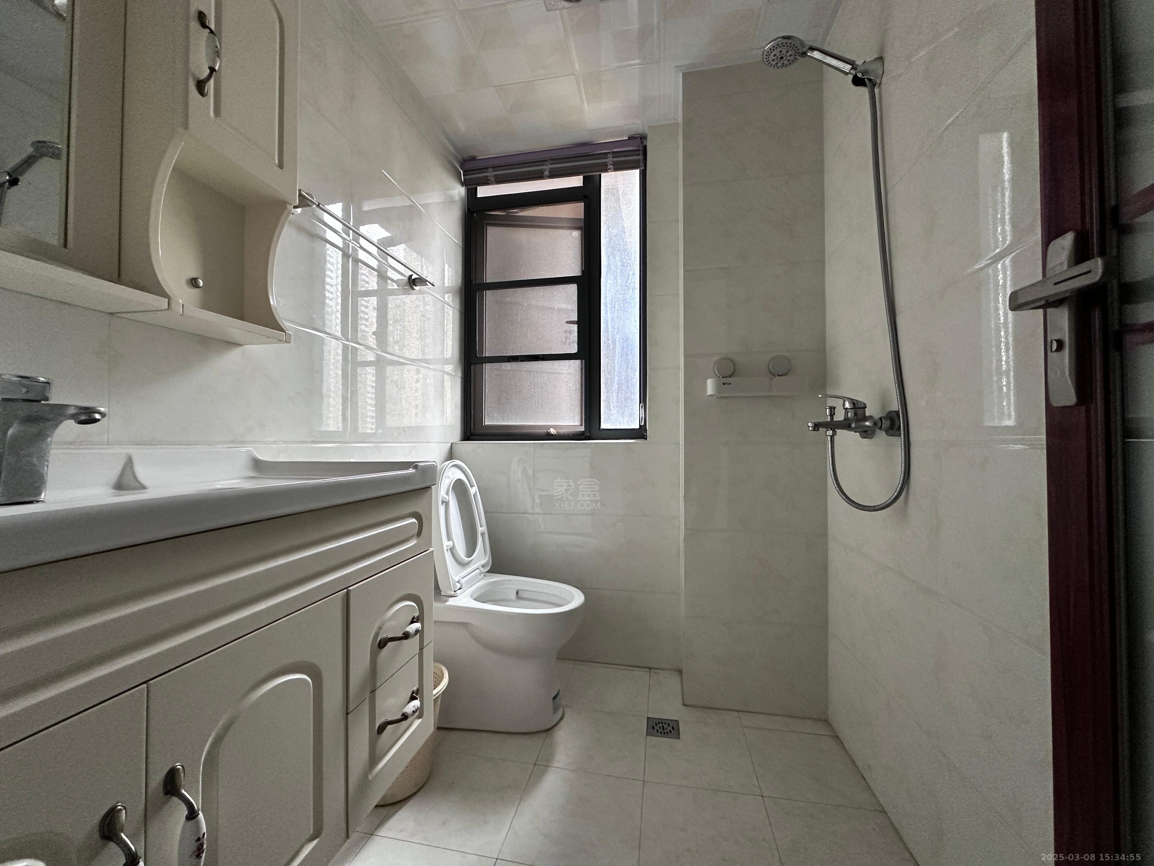 山水洲城华晨第一城 2室2厅1卫 1500.0元/月 山水洲城华晨第一城 2室2厅1卫 1500.0元/月室内图