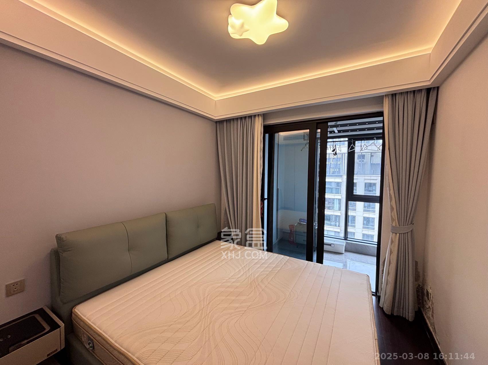 东原麓印长江E区  4室2厅2卫    5200.0元/月 东原麓印长江E区  4室2厅2卫    5200.0元/月室内图