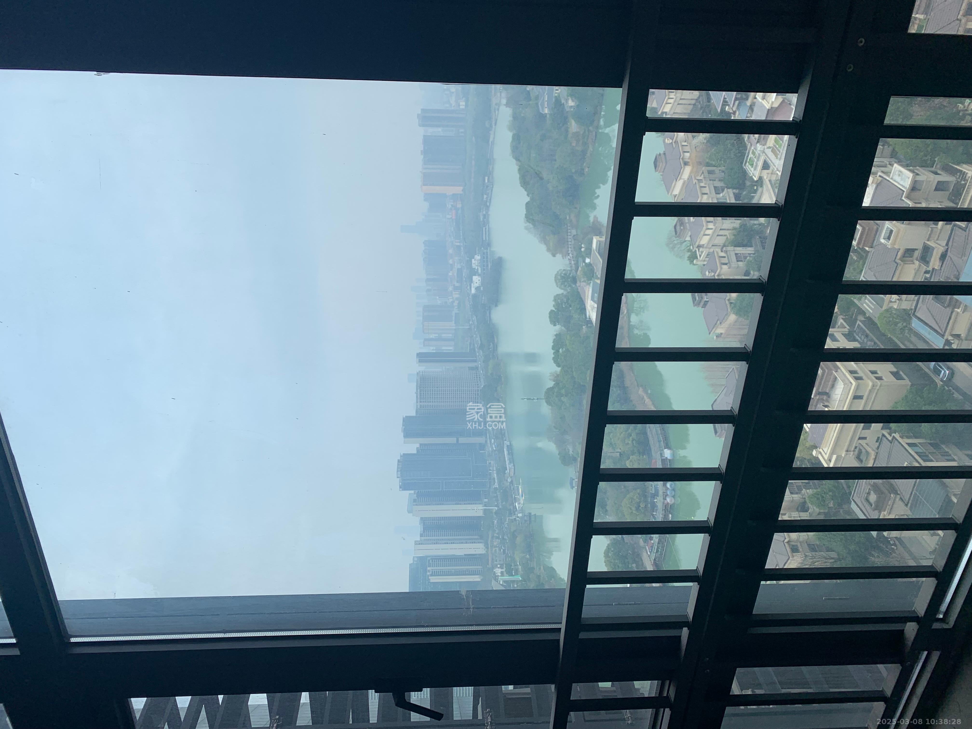 藏珑湖上公馆 1室1厅1卫 2000.0元/月 藏珑湖上公馆 1室1厅1卫 2000.0元/月室内图