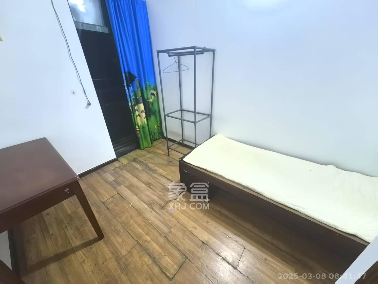 通泰梅岭苑 2室2厅1卫 2550.0元/月 通泰梅岭苑 2室2厅1卫 2550.0元/月室内图