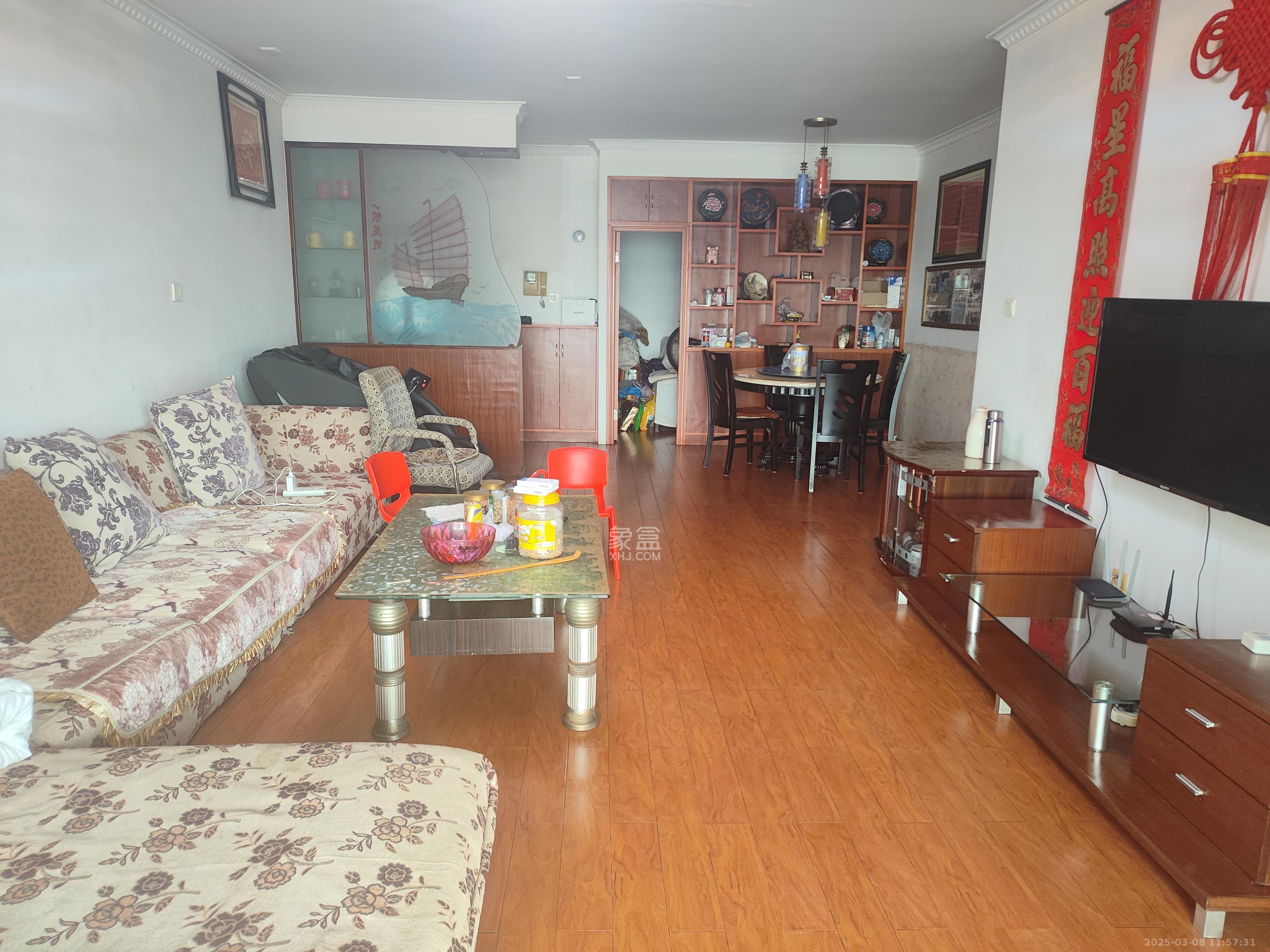 金色比华利 3室2厅1卫 2400.0元/月 金色比华利 3室2厅1卫 2400.0元/月室内图