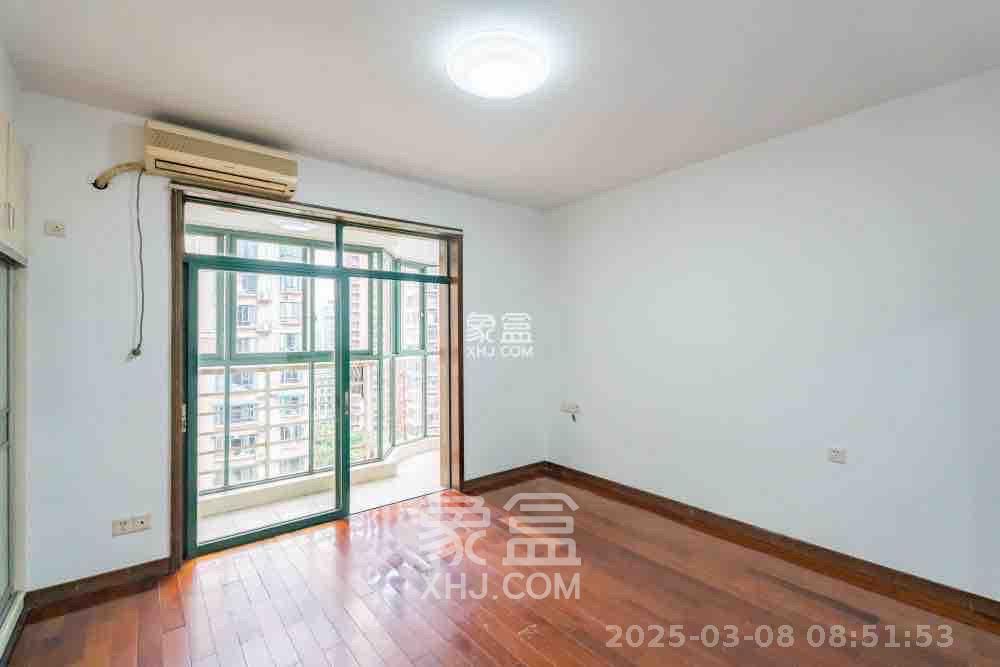 四季阳光花城 4室2厅2卫 4500.0元/月 四季阳光花城 4室2厅2卫 4500.0元/月室内图