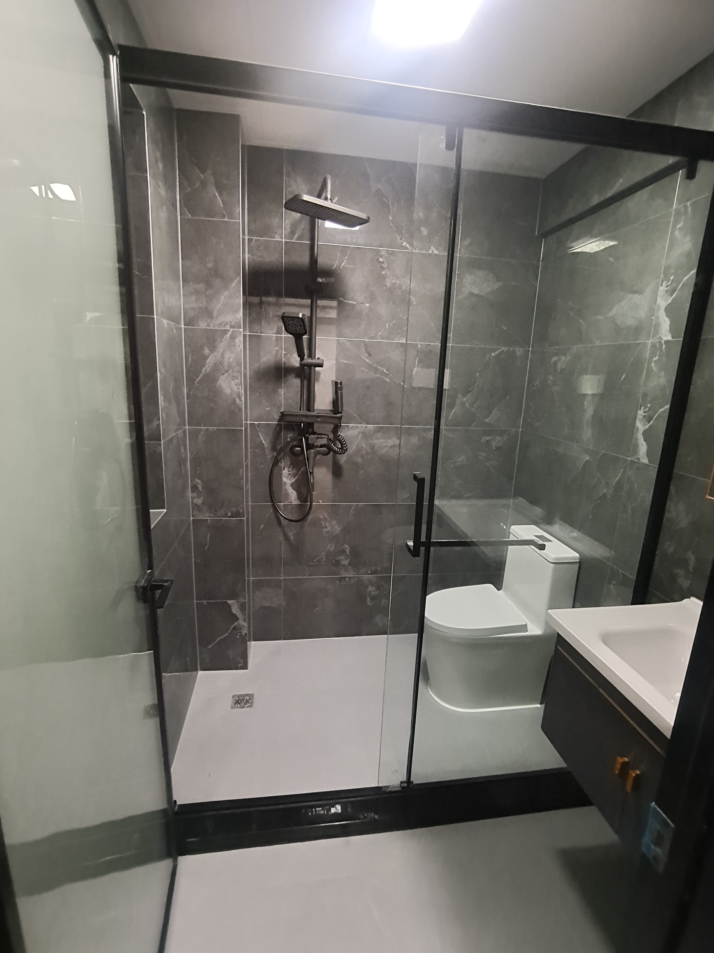 维港十字街 3室2厅2卫 68.0万 维港十字街 3室2厅2卫 68.0万卫生间