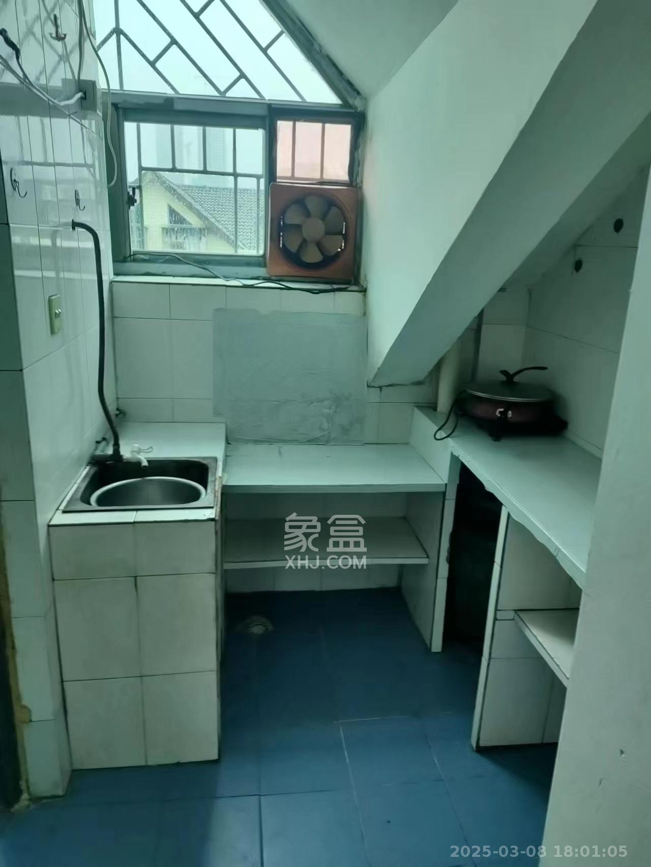 扬帆小区 2室1厅1卫 1200.0元/月 扬帆小区 2室1厅1卫 1200.0元/月室内图