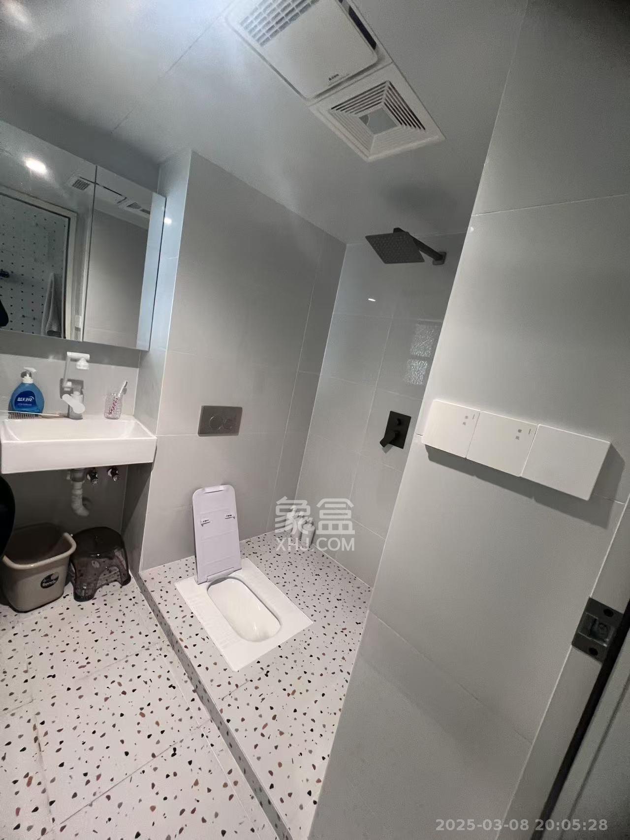 复地滨江金融中心 2室1厅2卫 3500.0元/月 复地滨江金融中心 2室1厅2卫 3500.0元/月室内图