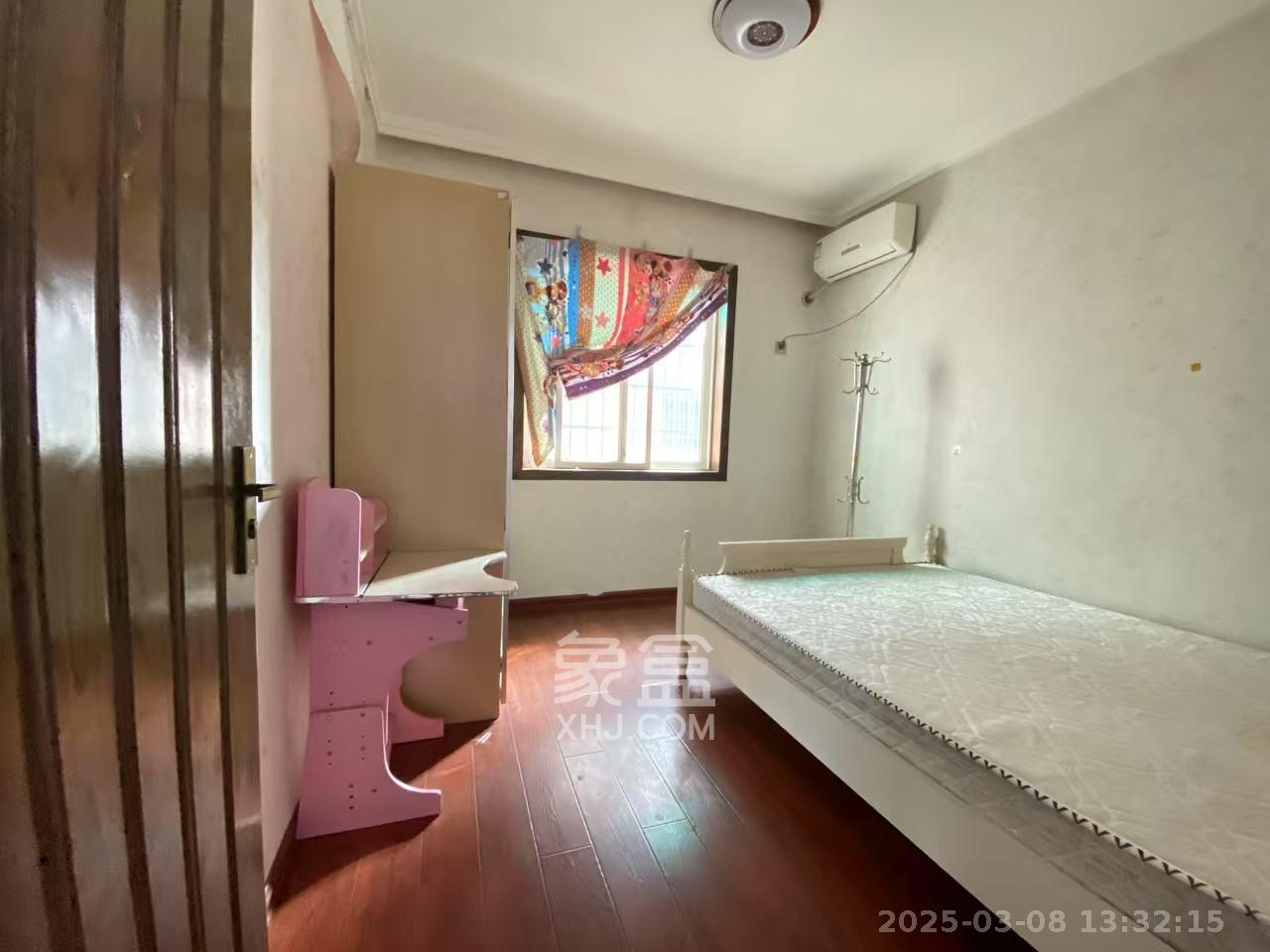 金蕾苑 4室2厅1卫 3700.0元/月 金蕾苑 4室2厅1卫 3700.0元/月室内图