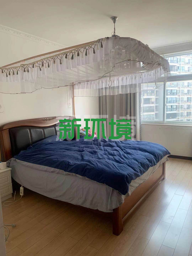 天健佳苑  3室2厅2卫   60.00万客厅