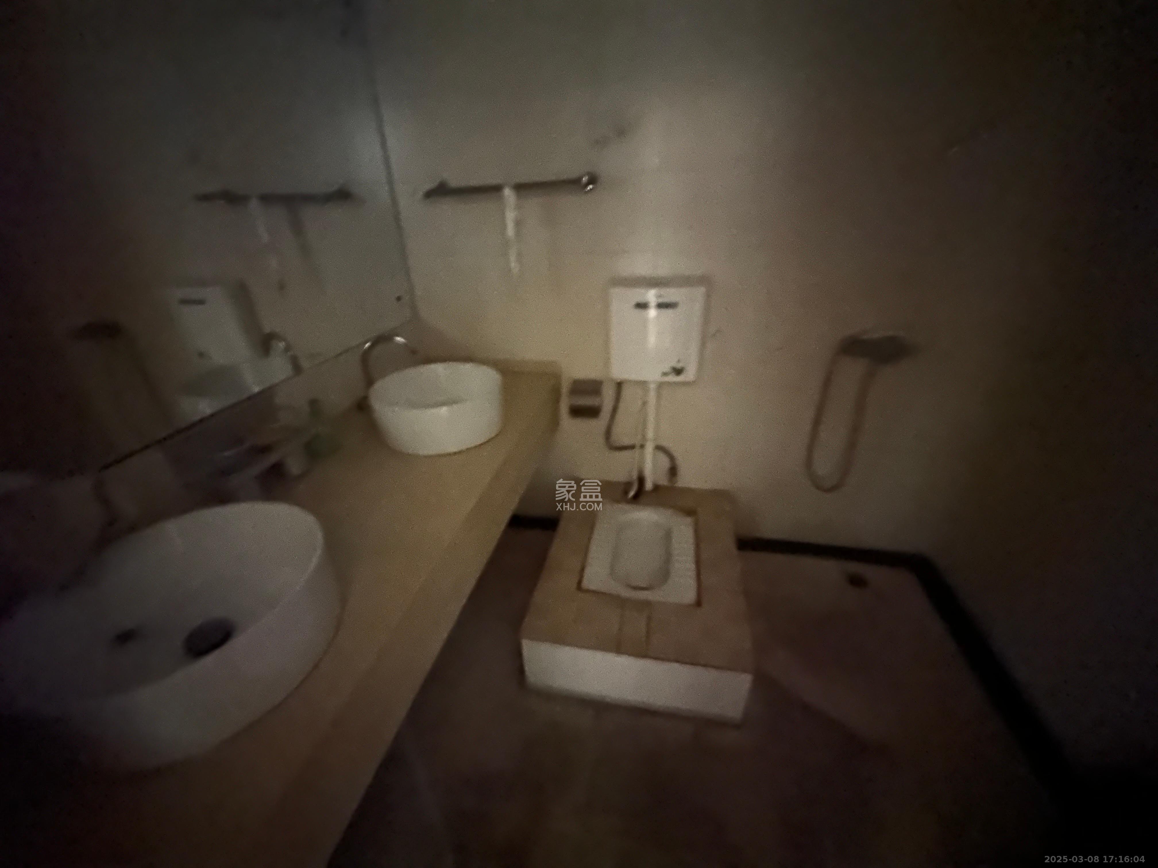 湖南信息大厦 1室1厅1卫 1600.0元/月 湖南信息大厦 1室1厅1卫 1600.0元/月室内图