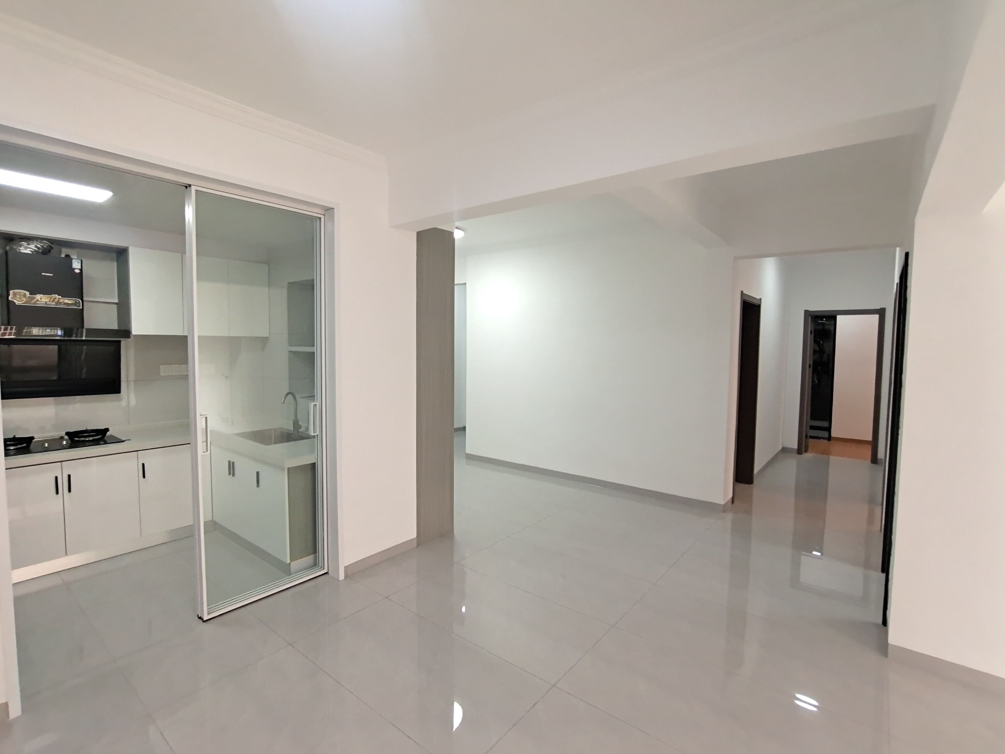 维港十字街 3室2厅2卫 68.0万 维港十字街 3室2厅2卫 68.0万客厅