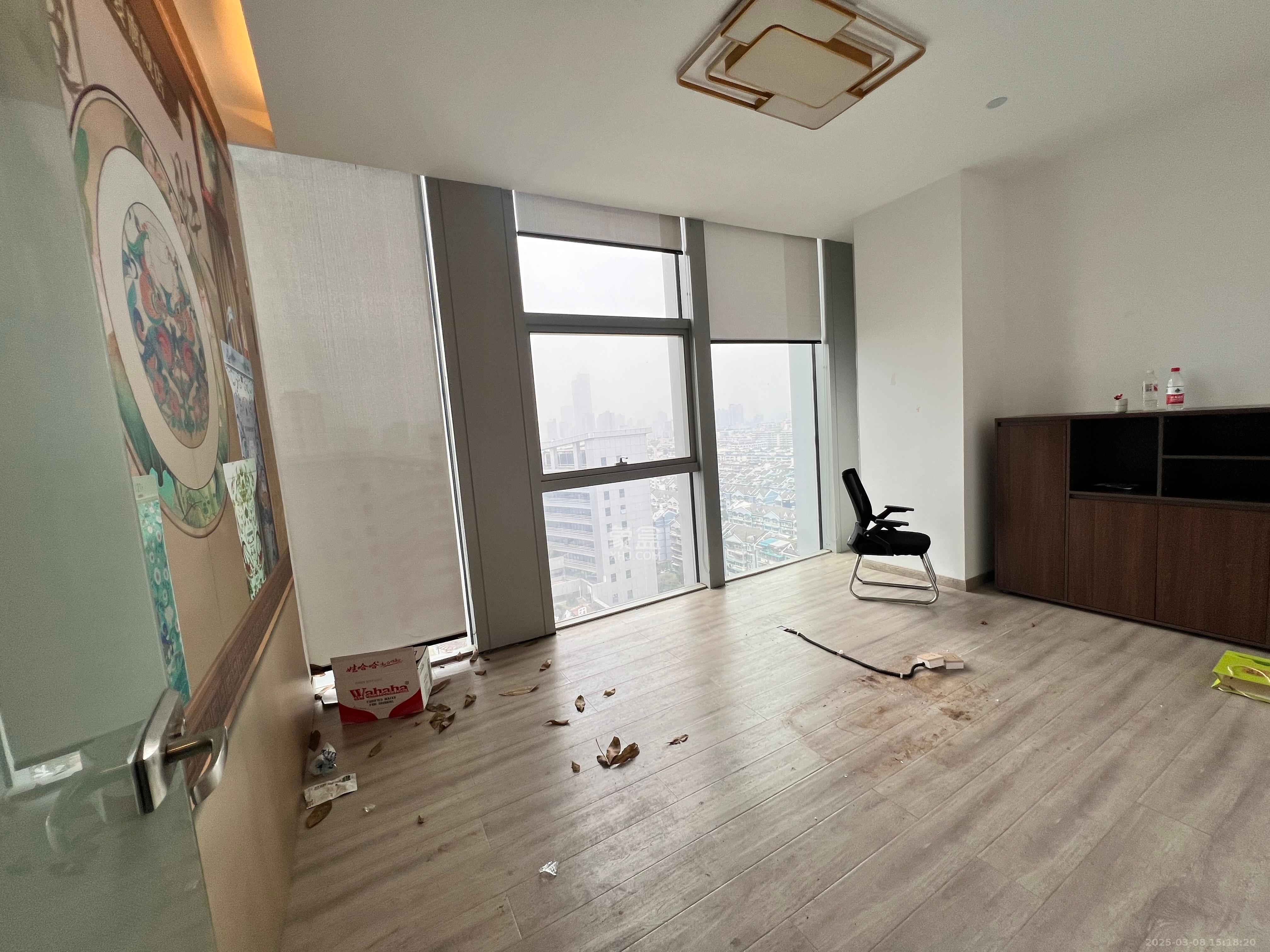 长房国际大厦   284.0㎡     18500.00元/月室内图