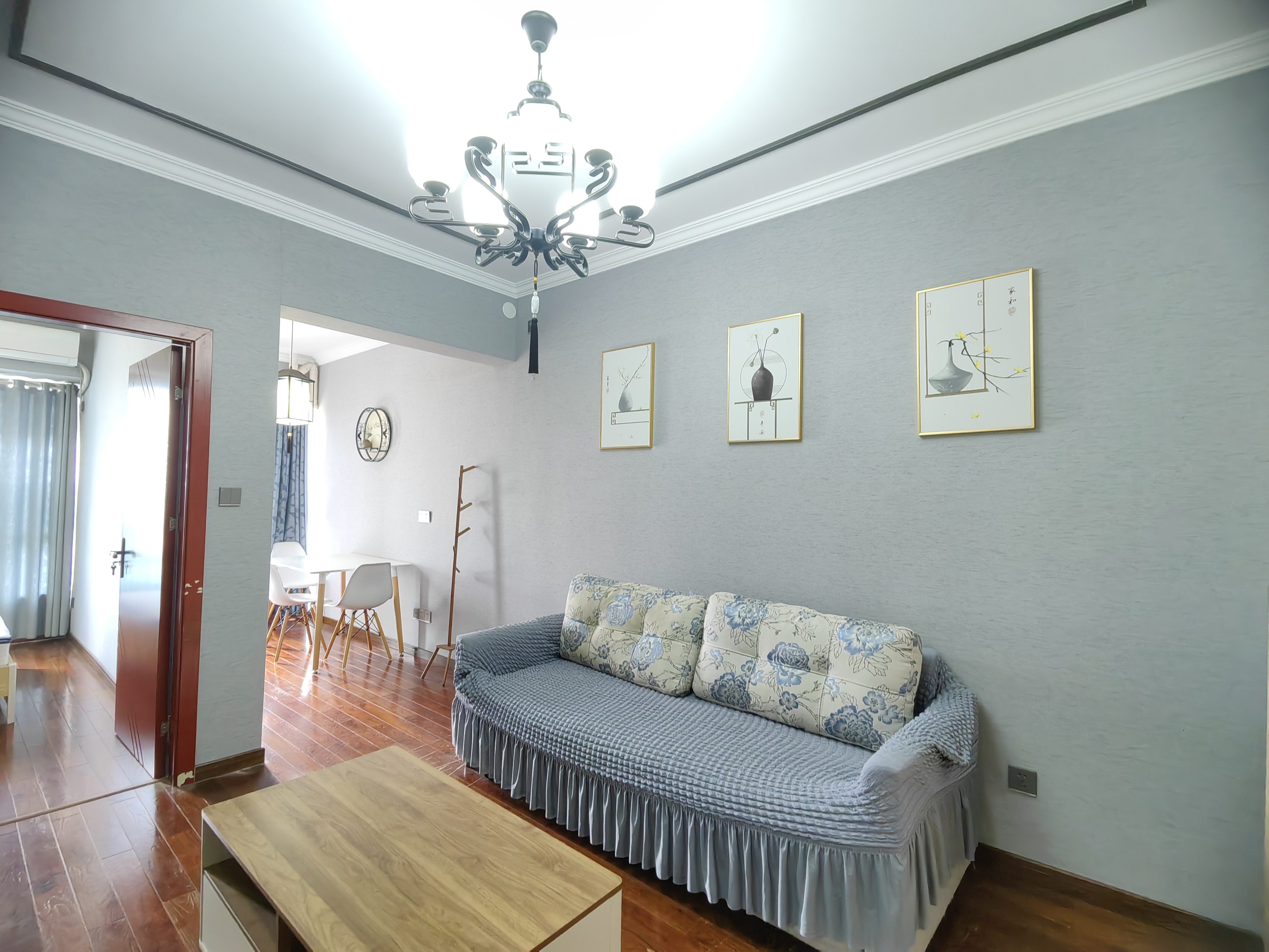 珠江愉景新城  1室1厅1卫   1300.00元/月室内图