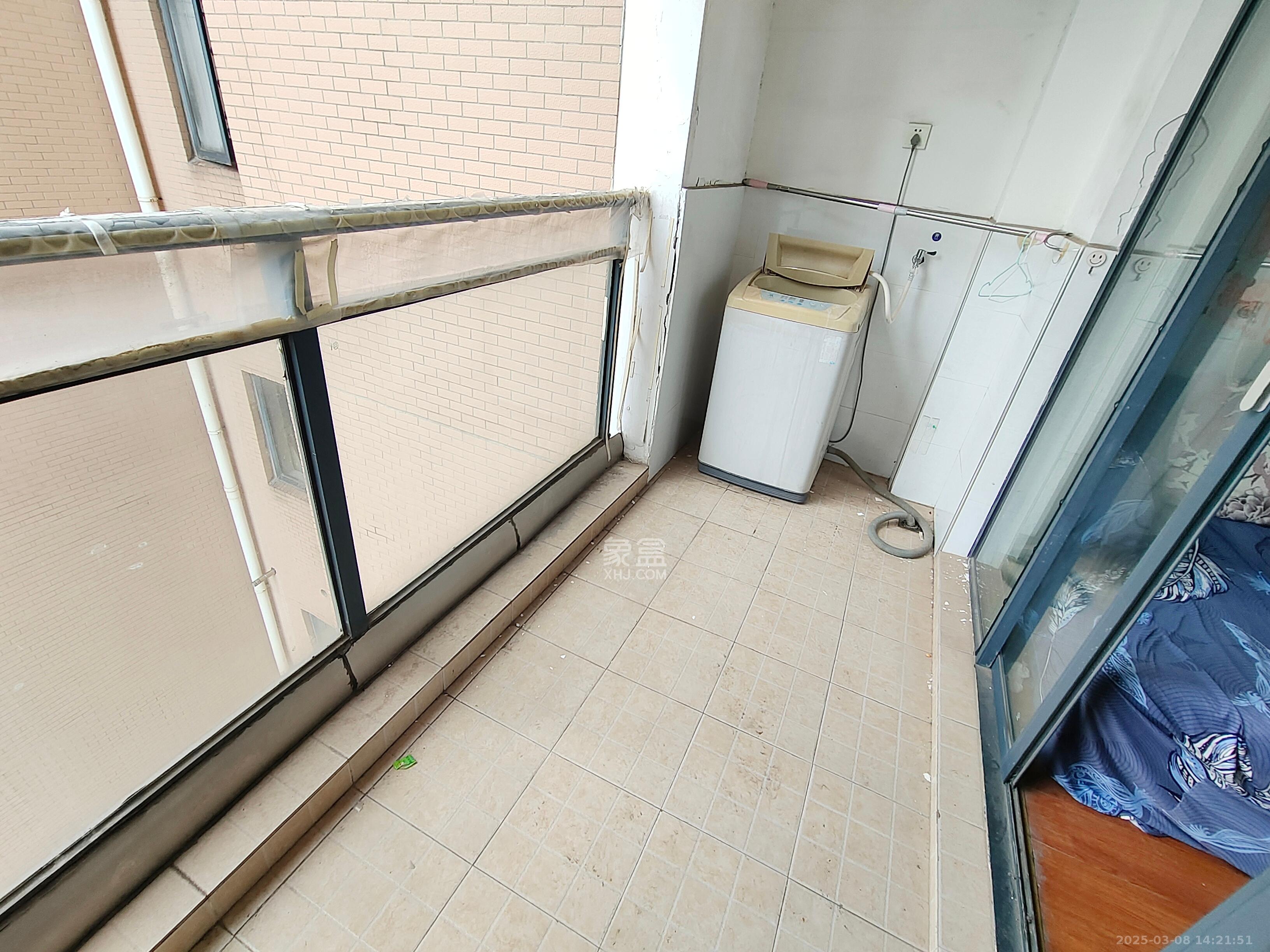 万芙锦城  2室2厅1卫   2100.00元/月室内图