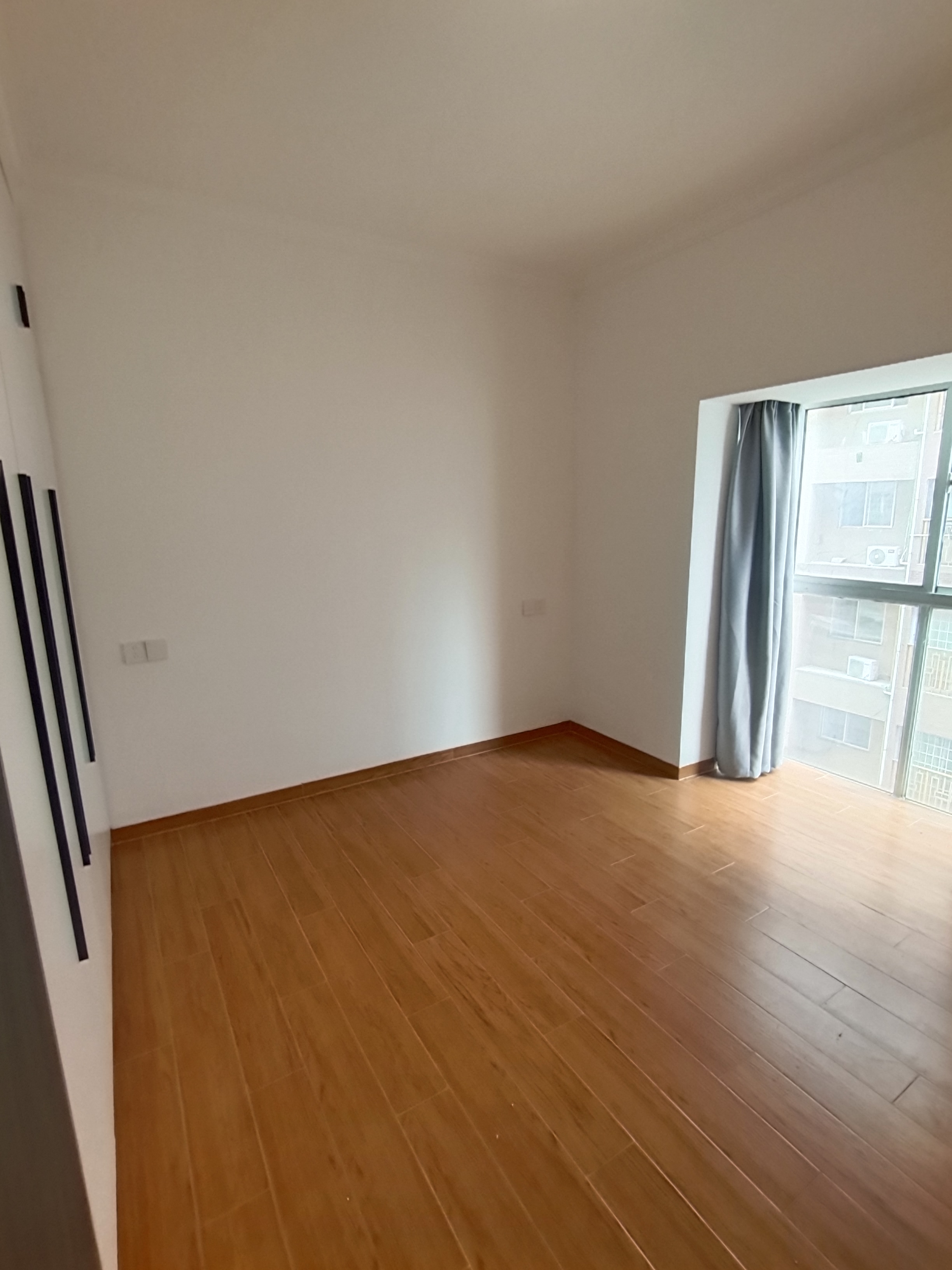 维港十字街 3室2厅2卫 68.0万 维港十字街 3室2厅2卫 68.0万卧室