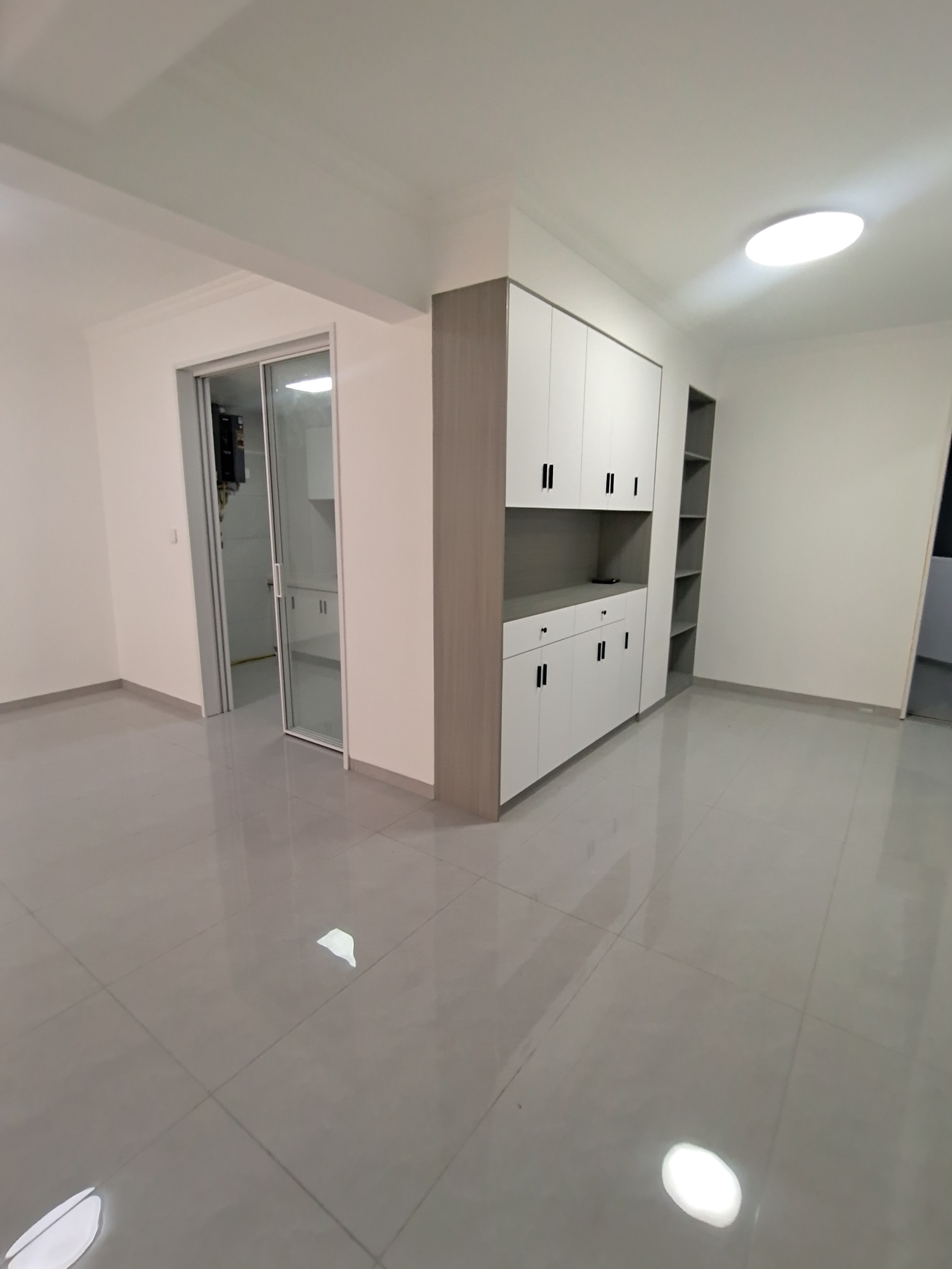 维港十字街 3室2厅2卫 68.0万 维港十字街 3室2厅2卫 68.0万客厅