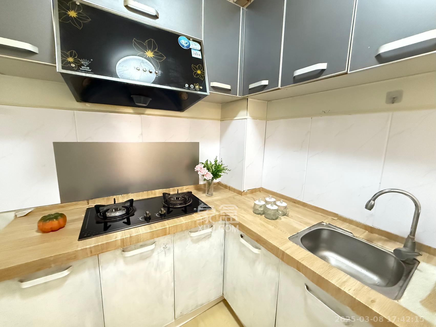 白沙晶城  1室1厅1卫    2580.0元/月室内图