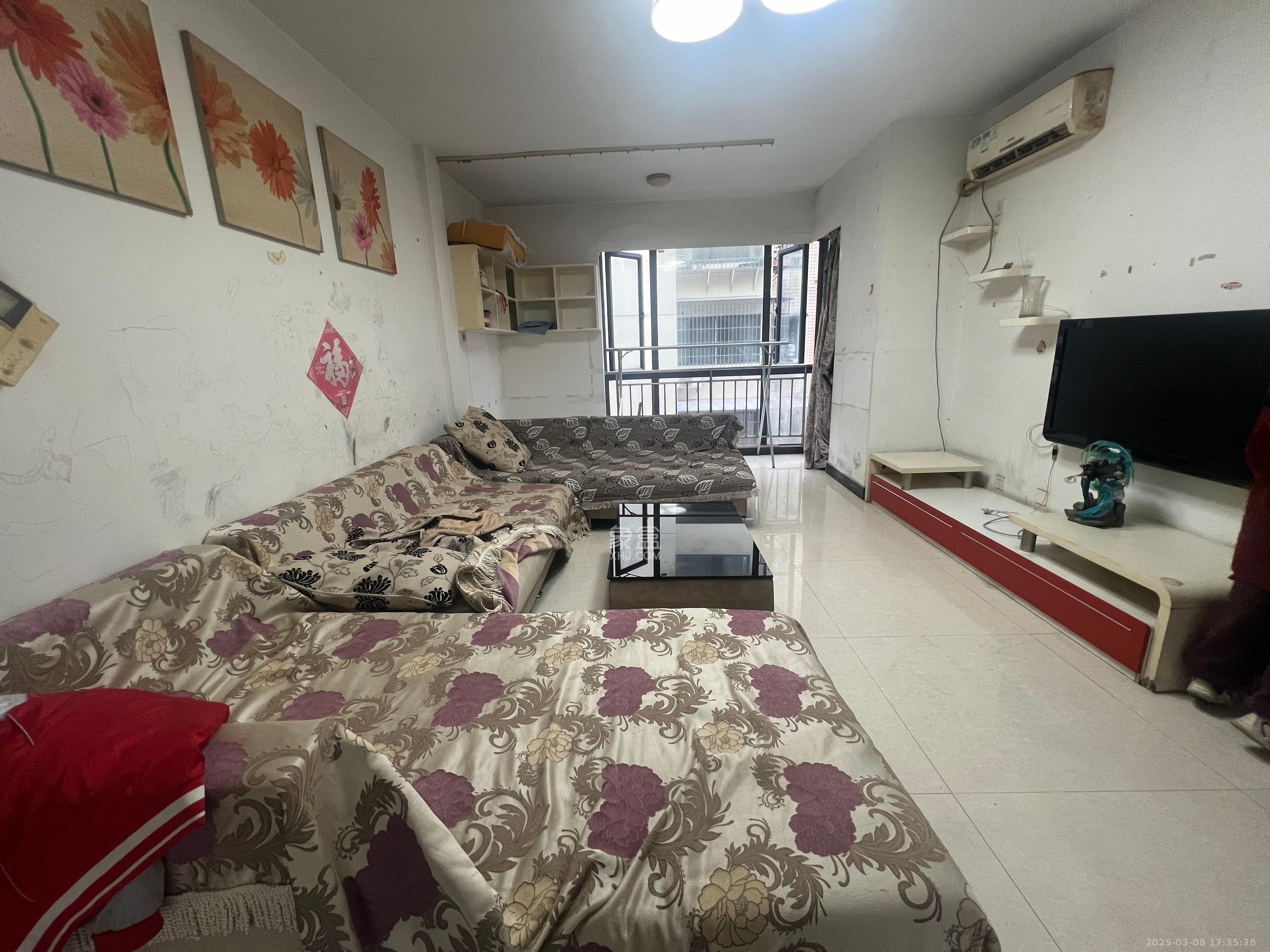格蓝康都  3室2厅1卫   2300.00元/月室内图