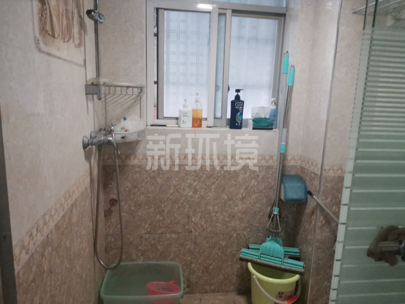 幸福阳光小区  3室2厅2卫   56.80万客厅