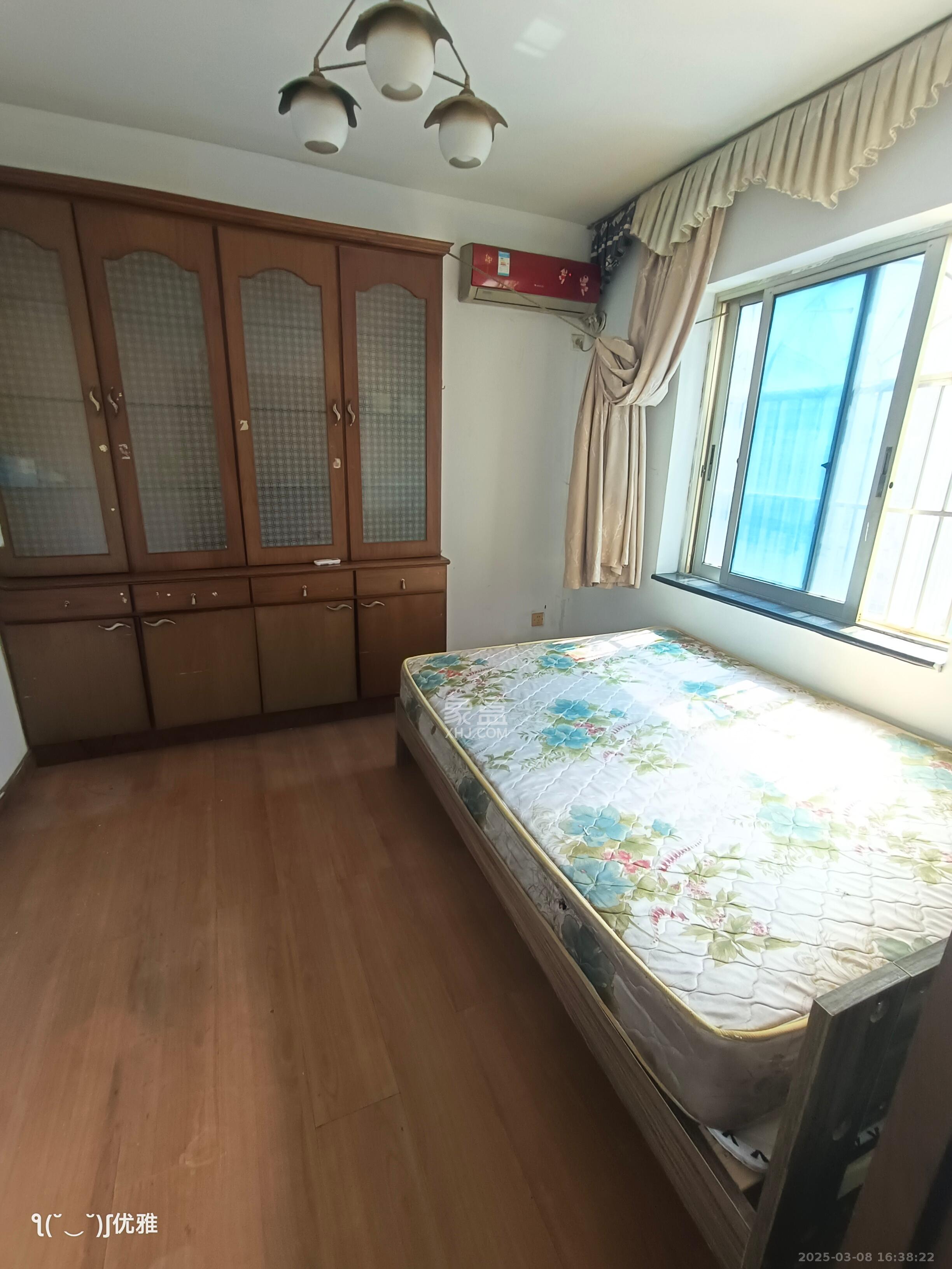 天心城市广场(黄金之城)  3室2厅2卫    2600.0元/月 天心城市广场(黄金之城)  3室2厅2卫    2600.0元/月室内图