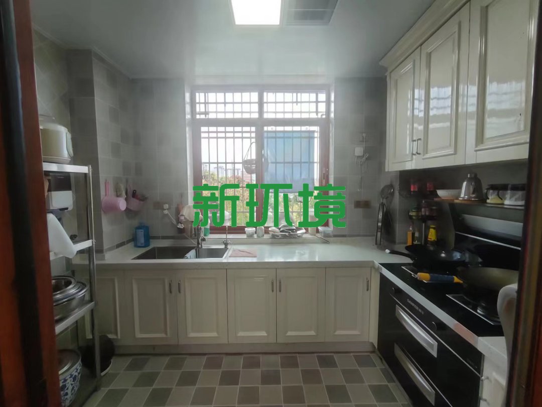 彭家铺小区  3室2厅2卫   71.80万客厅