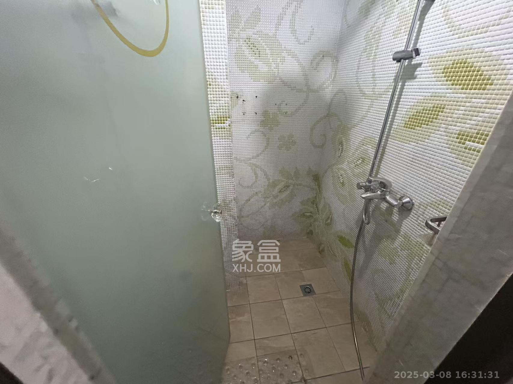 上海城小区 3室2厅2卫 3500.0元/月 上海城小区 3室2厅2卫 3500.0元/月室内图