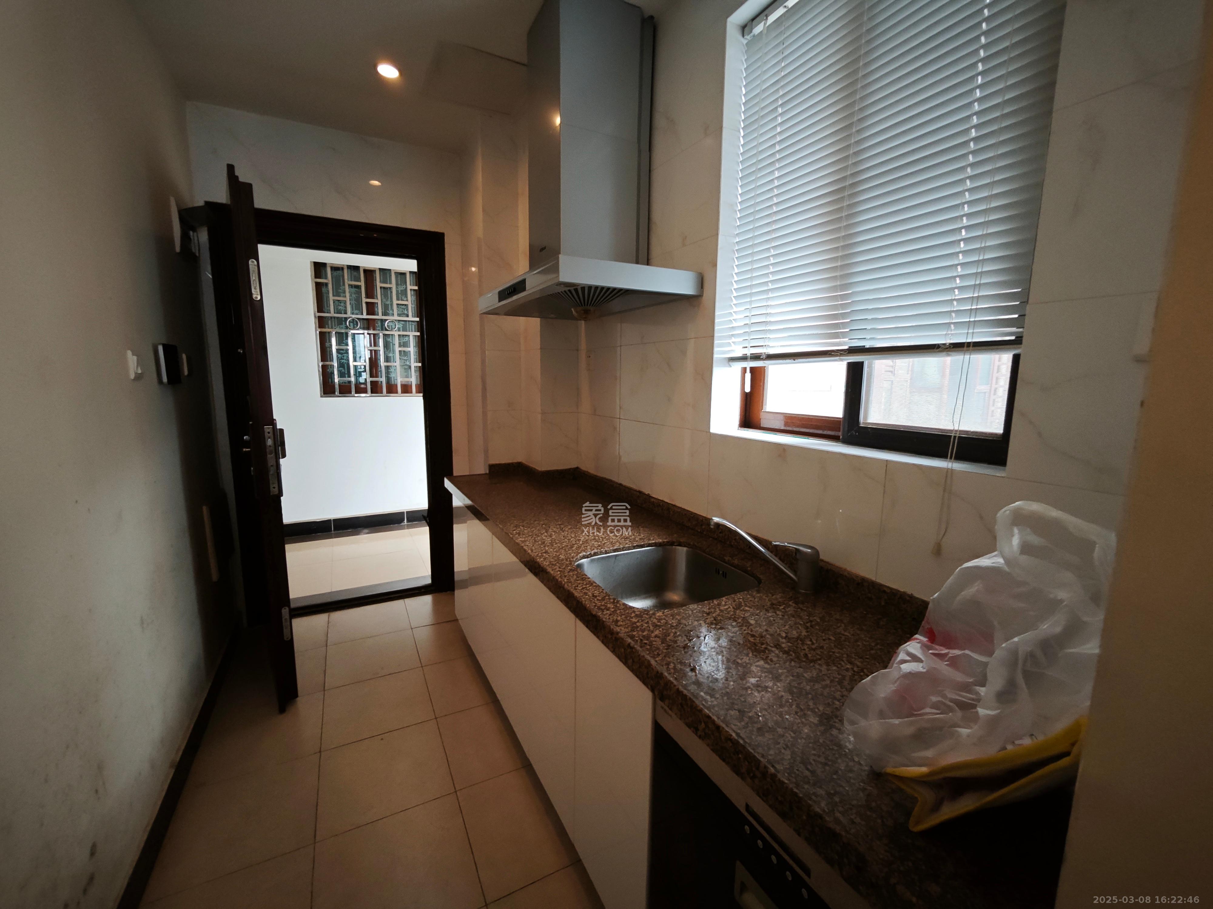 恒大御景半岛湘江苑(恒大御景半岛一期)  1室1厅1卫    1300.0元/月 恒大御景半岛湘江苑(恒大御景半岛一期)  1室1厅1卫    1300.0元/月室内图