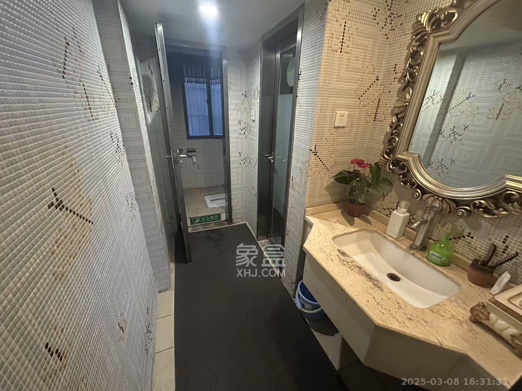 上海城小区 3室2厅2卫 3500.0元/月 上海城小区 3室2厅2卫 3500.0元/月室内图