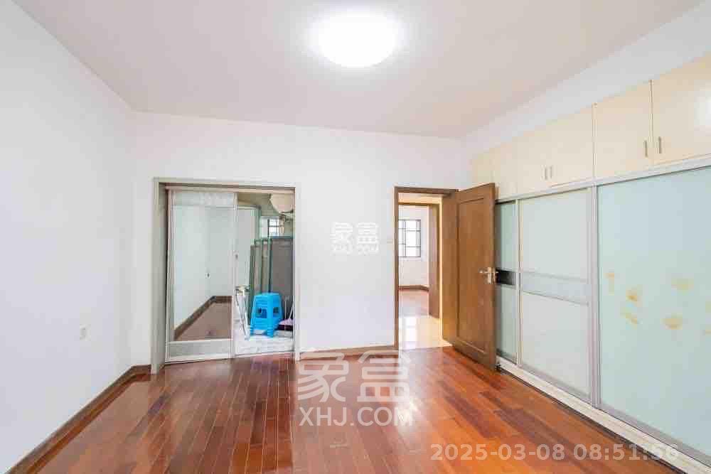 四季阳光花城 4室2厅2卫 4500.0元/月 四季阳光花城 4室2厅2卫 4500.0元/月室内图