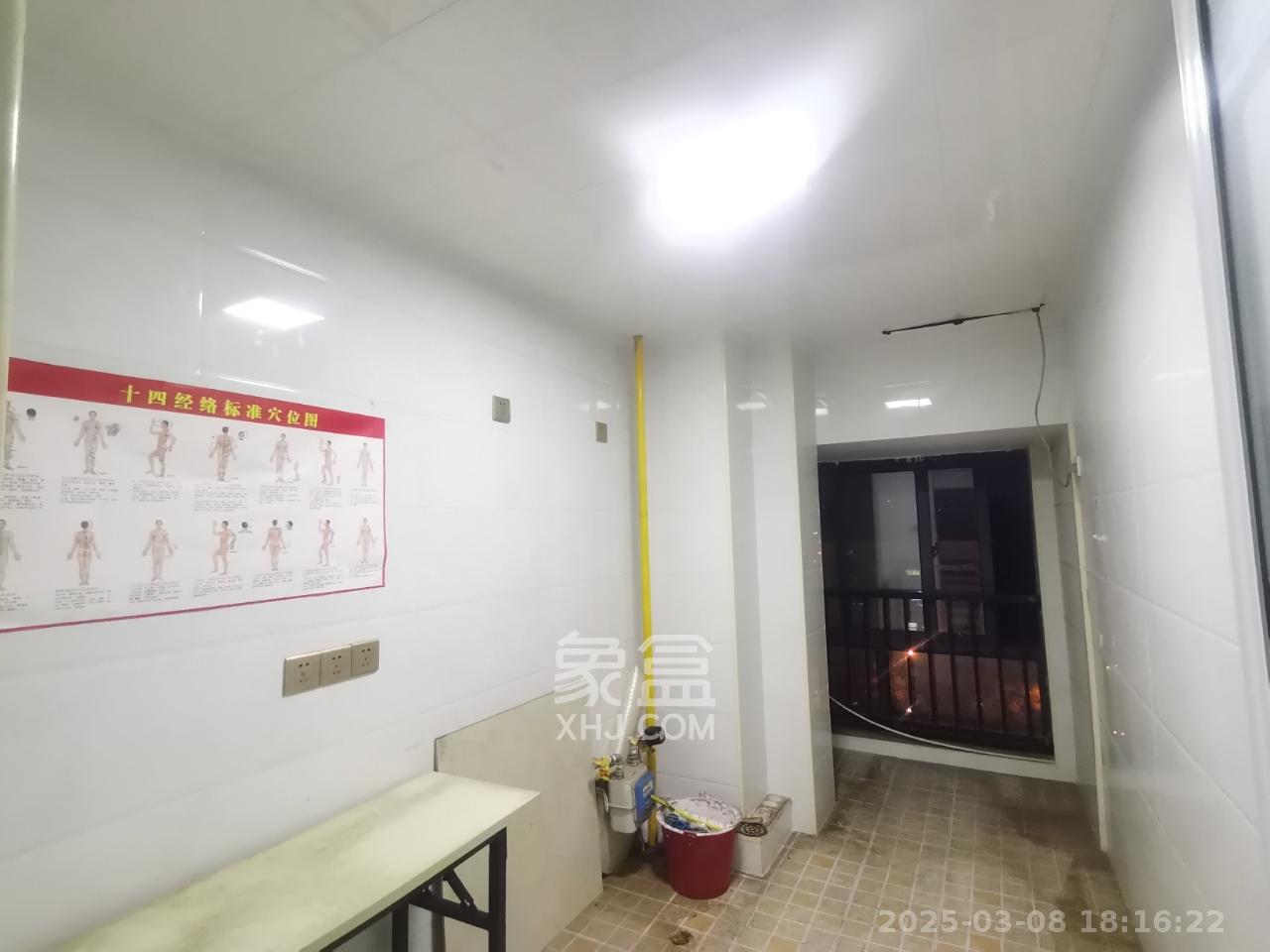 中建芙蓉嘉苑  2室1厅1卫   2200.00元/月室内图