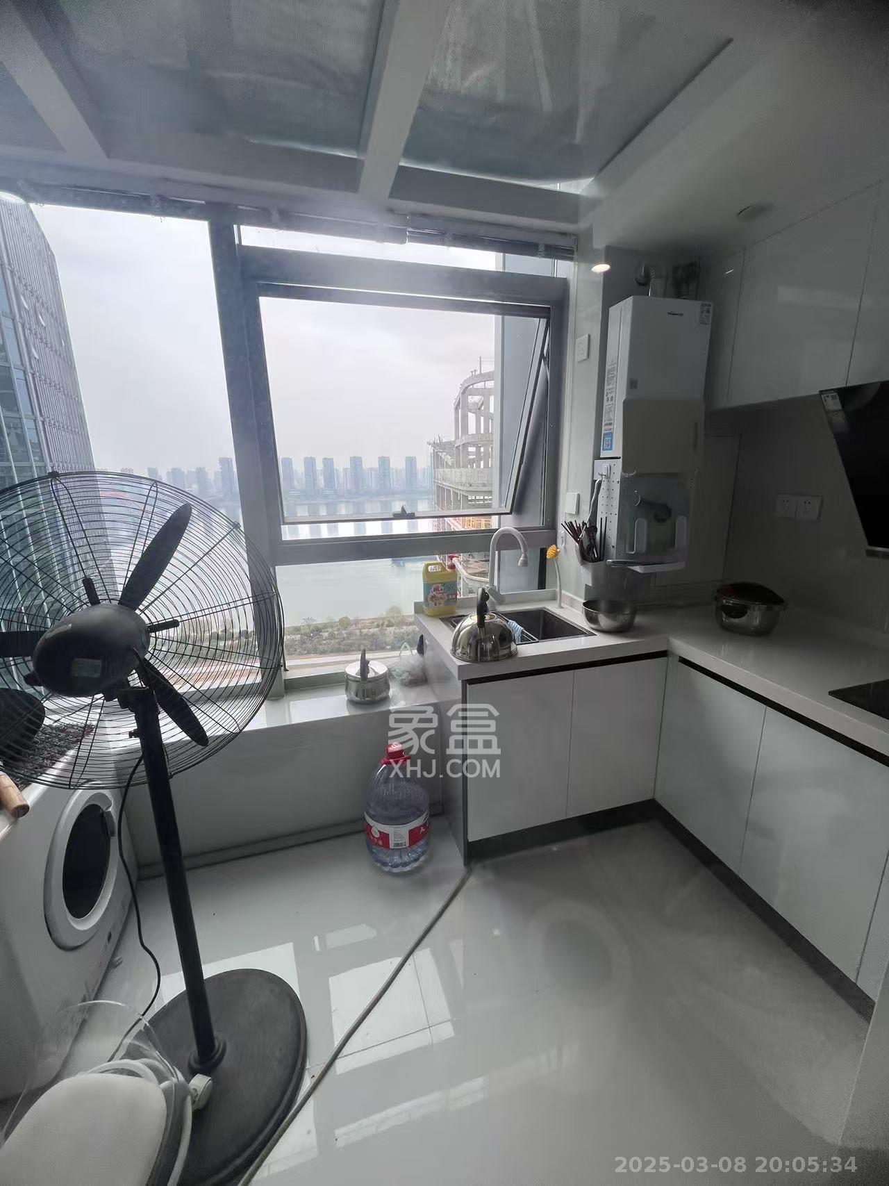 复地滨江金融中心 2室1厅2卫 3500.0元/月 复地滨江金融中心 2室1厅2卫 3500.0元/月室内图