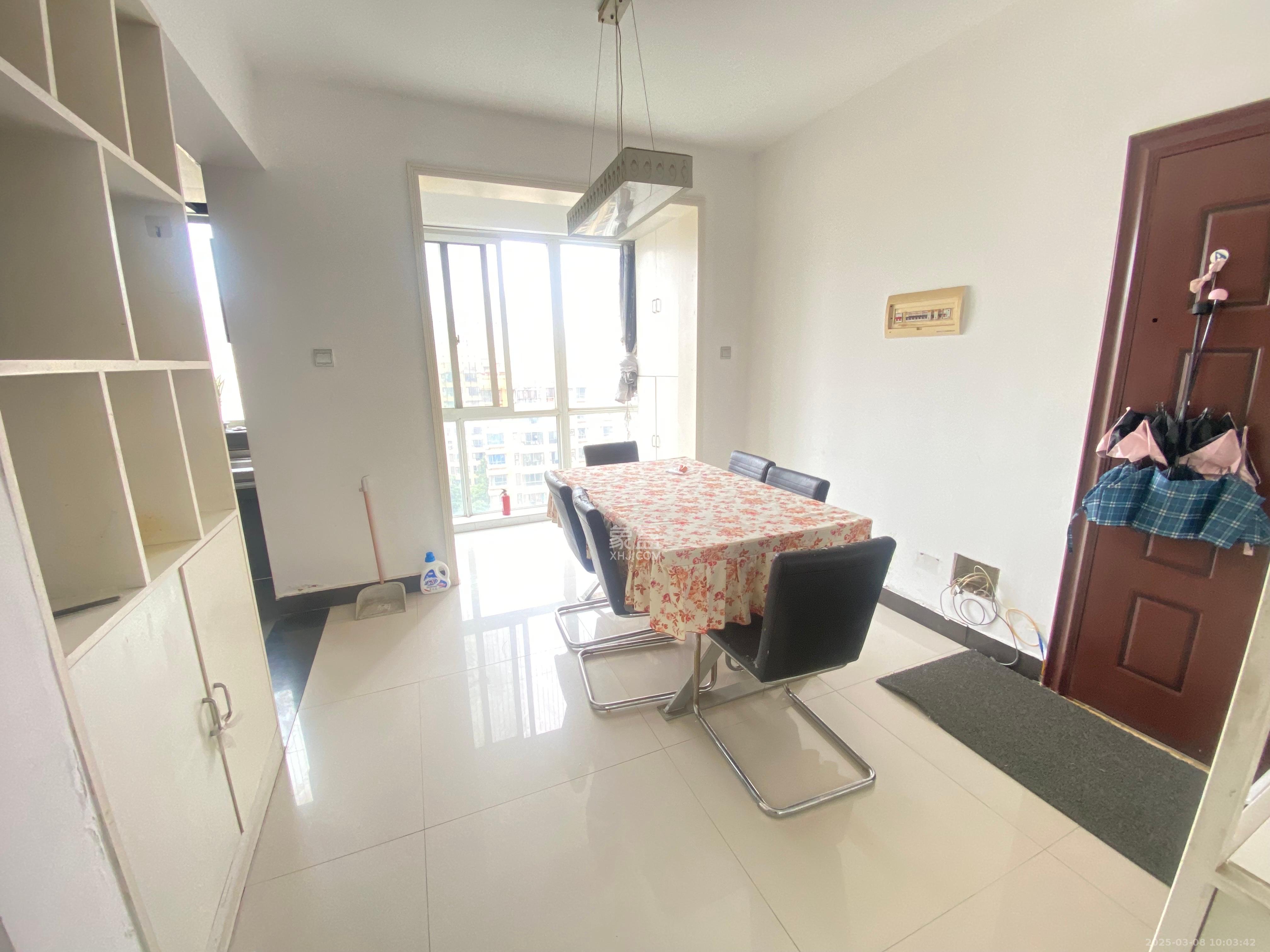 山语城一期  3室2厅2卫    1800.0元/月 山语城一期  3室2厅2卫    1800.0元/月室内图