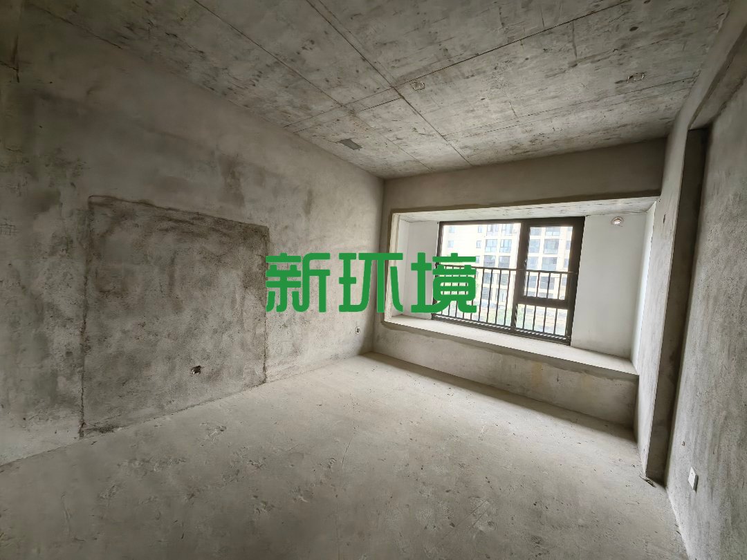 江与城  4室2厅2卫   97.50万客厅