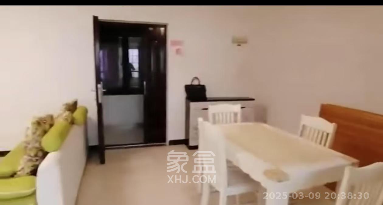 和庄  3室2厅1卫   2400.00元/月室内图