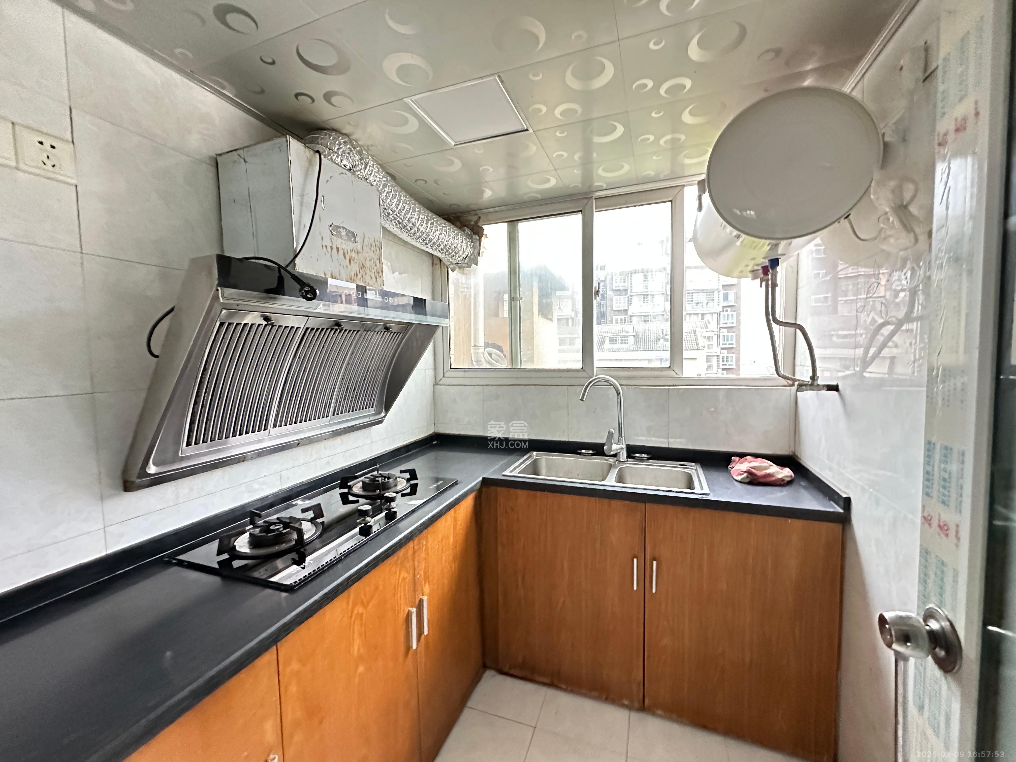 鄱阳小区 2室2厅1卫 1000.0元/月 鄱阳小区 2室2厅1卫 1000.0元/月室内图