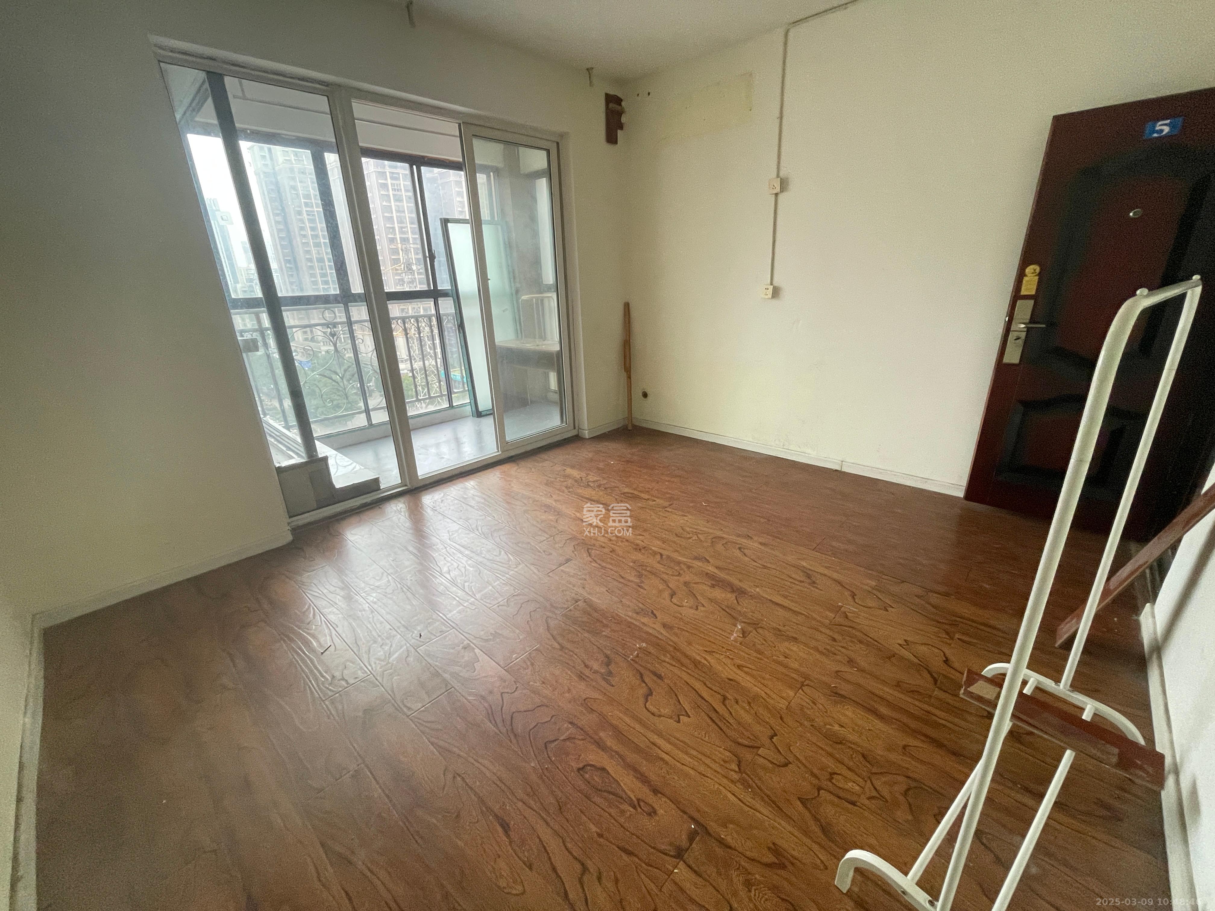 紫云阁 1室1厅1卫 800.0元/月 紫云阁 1室1厅1卫 800.0元/月室内图