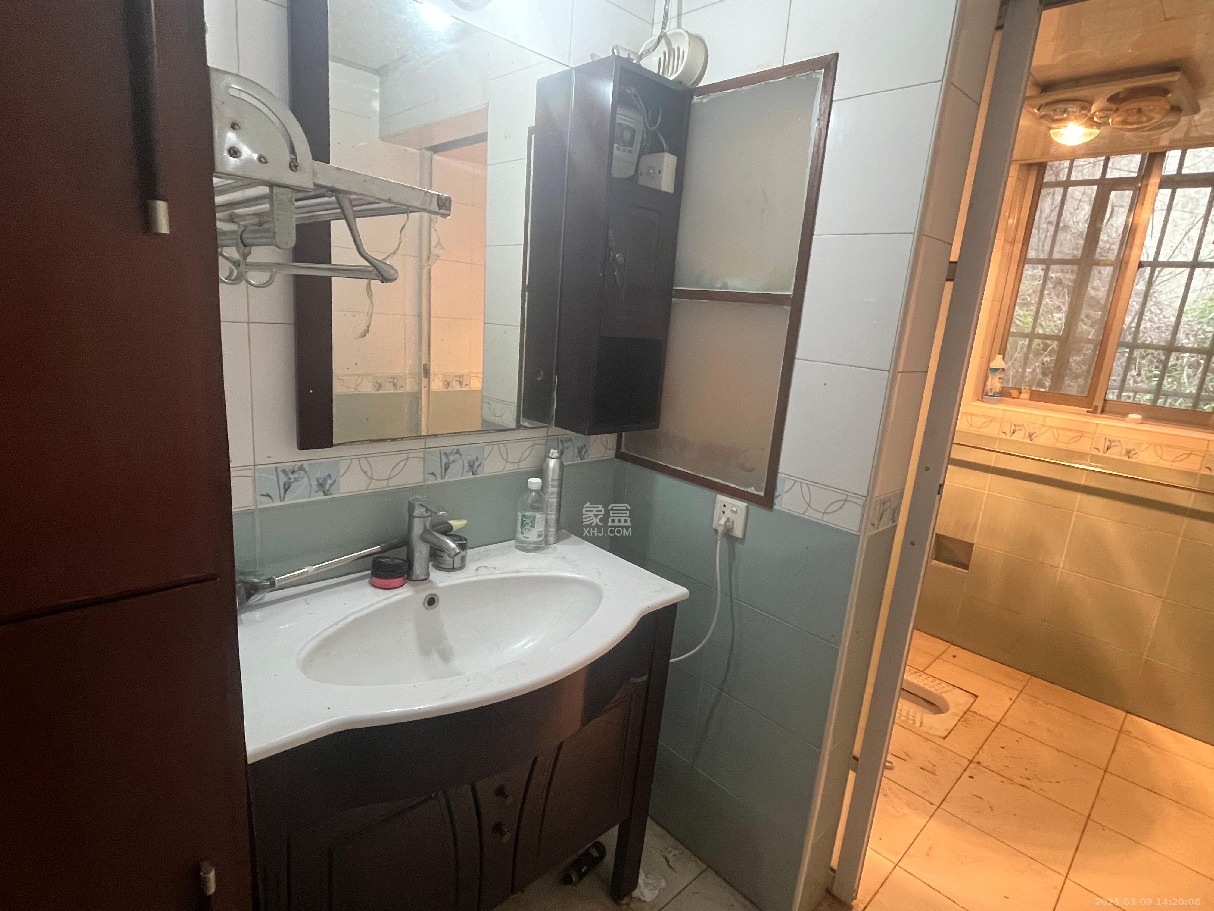 亨景楼(亨璟楼)(享景楼) 1室0厅0卫 2800.0元/月 亨景楼(亨璟楼)(享景楼) 1室0厅0卫 2800.0元/月室内图