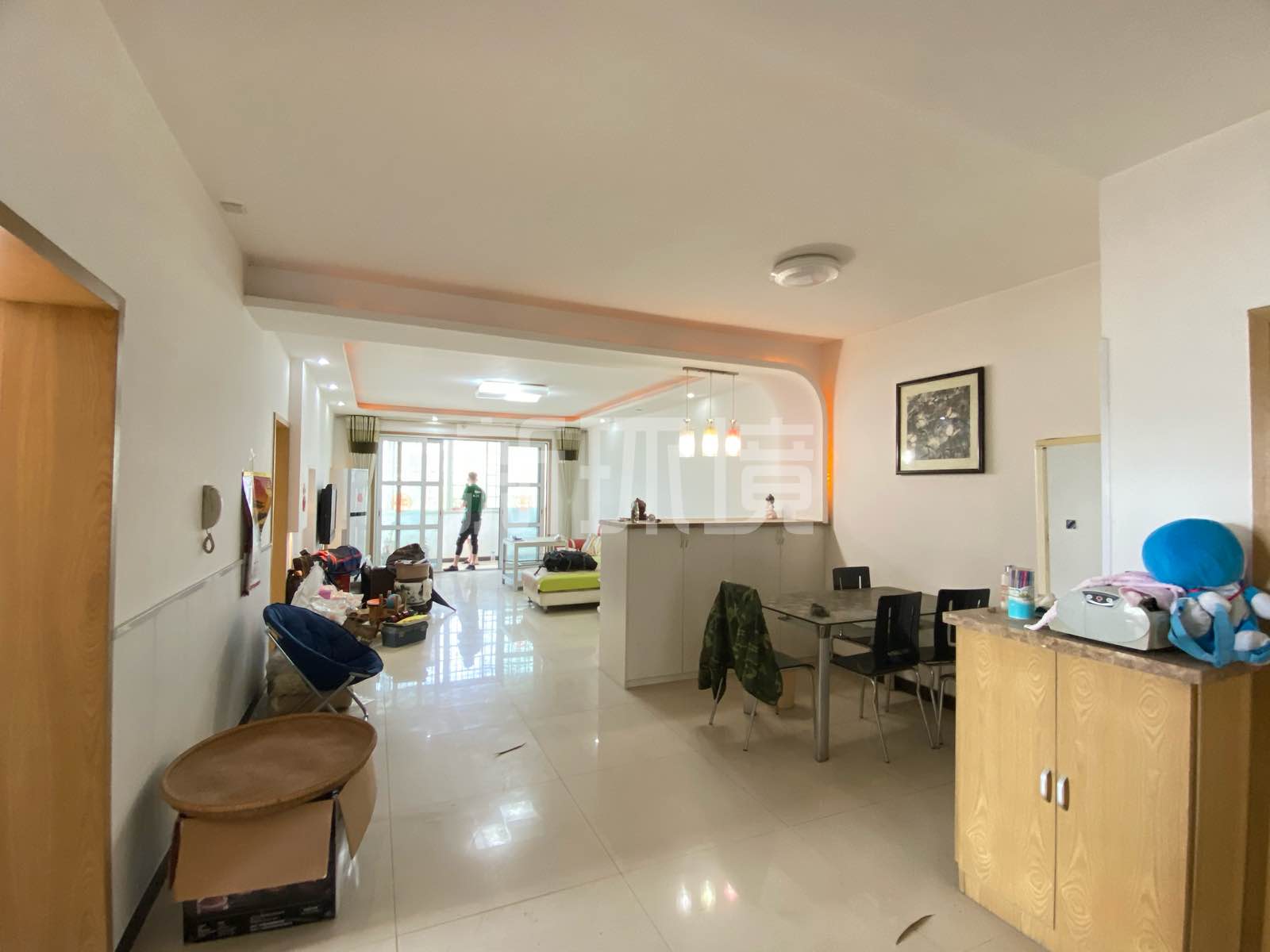 五金建材市场二期 3室2厅2卫 76.0万 五金建材市场二期 3室2厅2卫 76.0万客厅