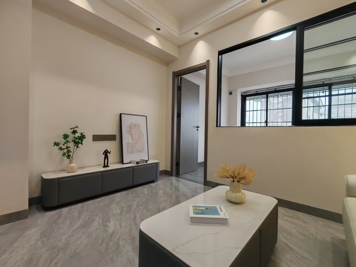 香港城 1室1厅1卫 43.0万 香港城 1室1厅1卫 43.0万客厅