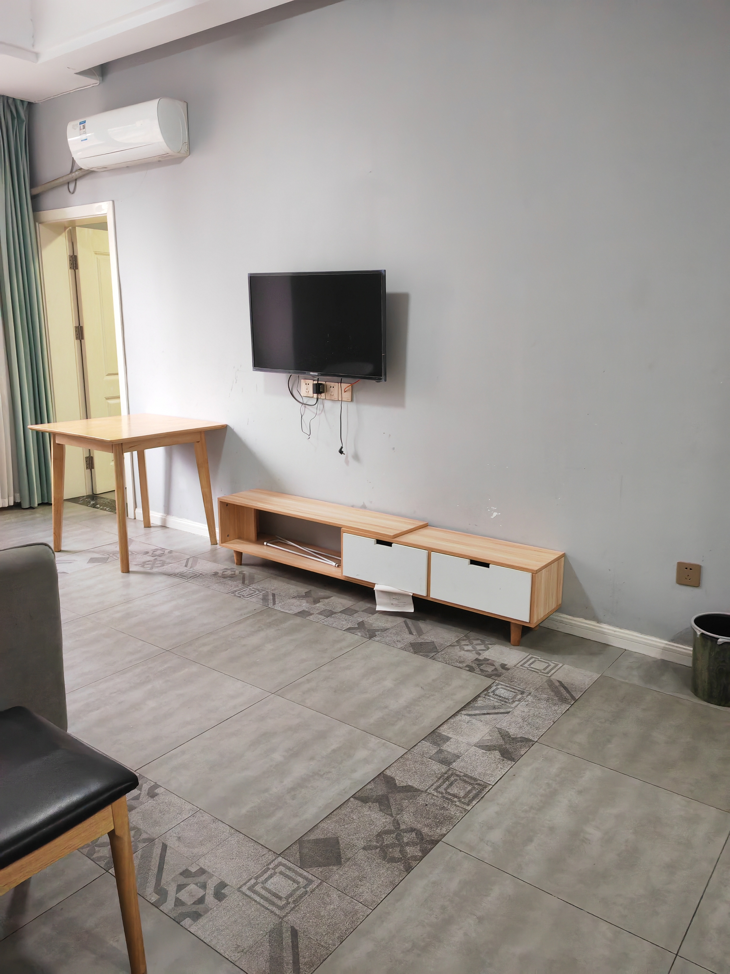 百弘学府城  2室1厅1卫    1280.0元/月 百弘学府城  2室1厅1卫    1280.0元/月室内图1