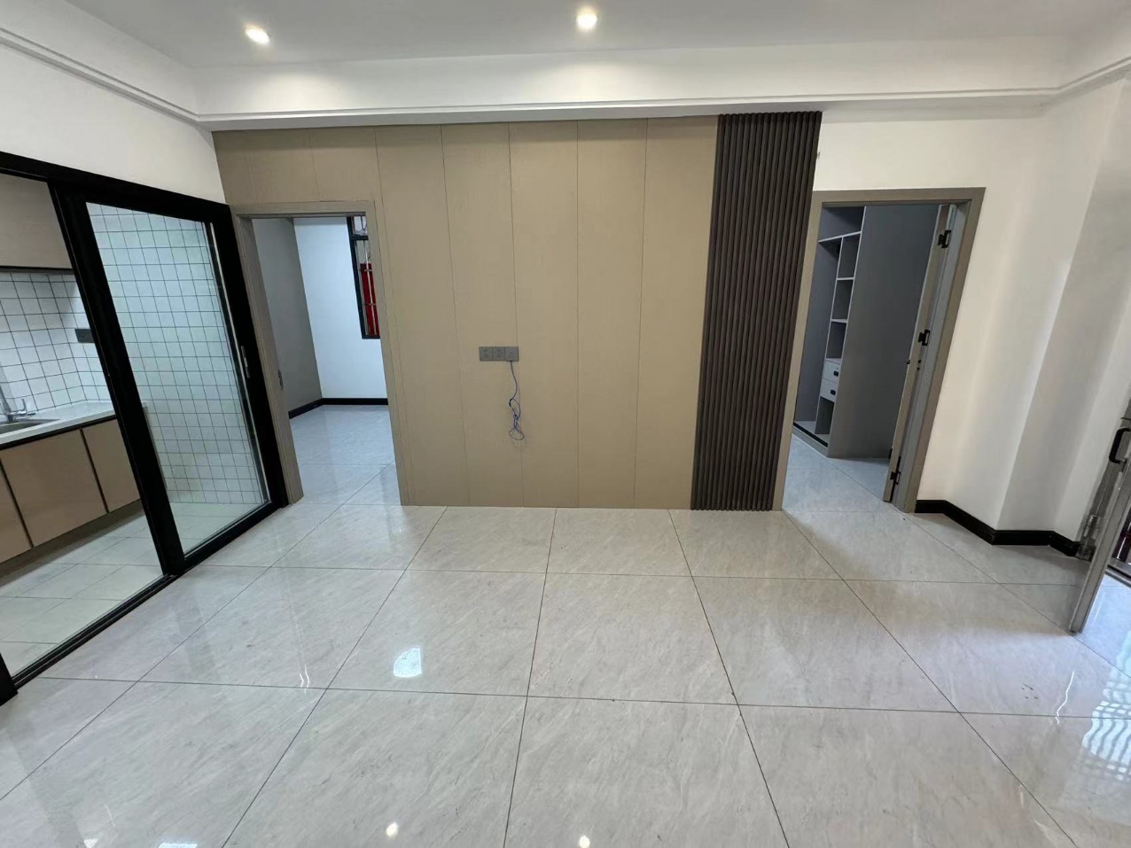 恒利大厦 1室0厅0卫 62.0万 恒利大厦 1室0厅0卫 62.0万室内图