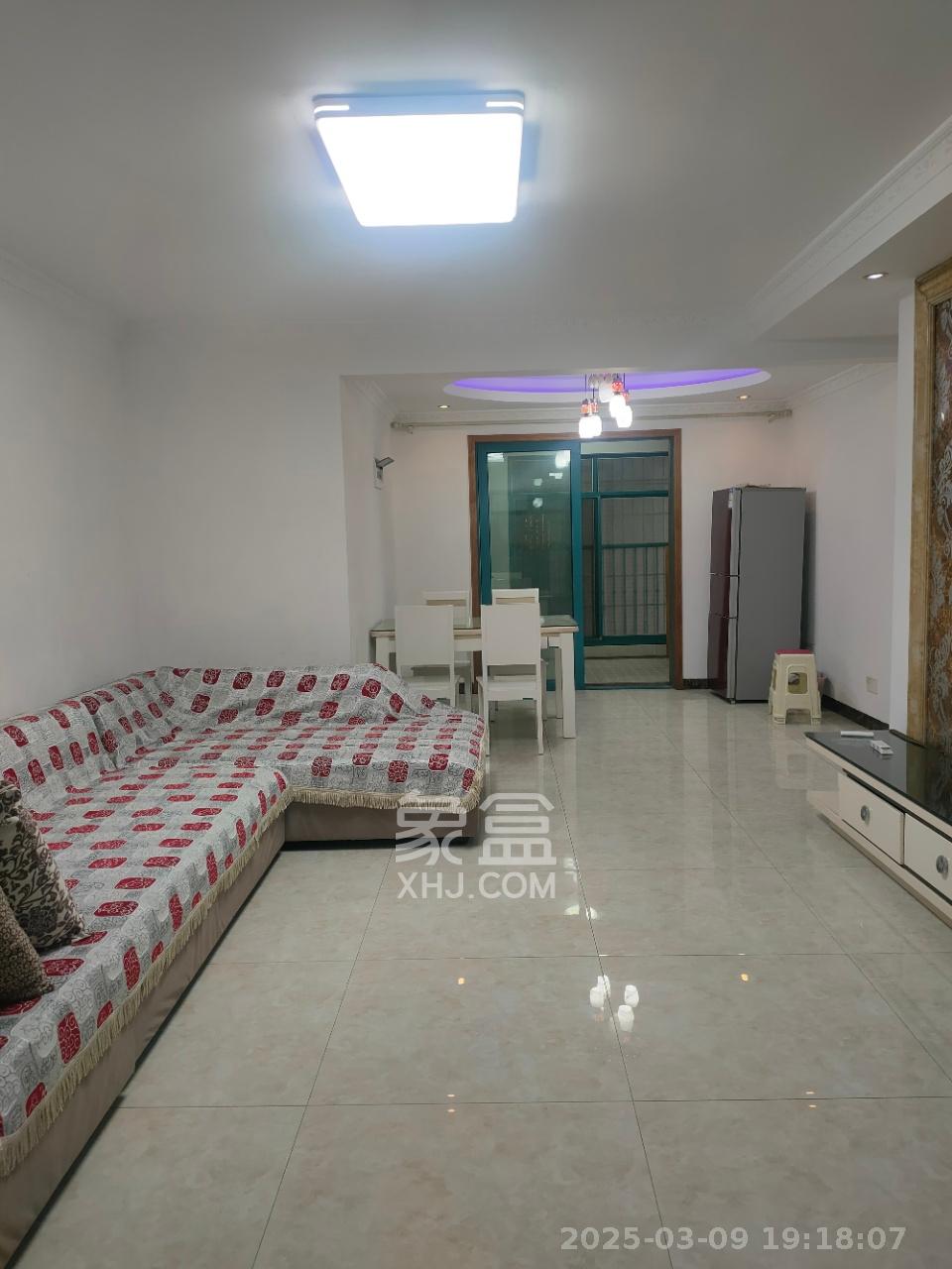 蝴蝶谷 3室2厅2卫 2200.0元/月 蝴蝶谷 3室2厅2卫 2200.0元/月室内图